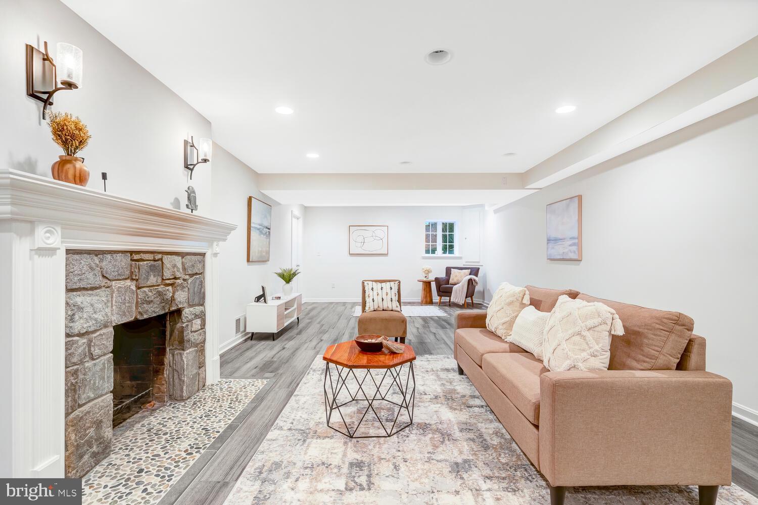 SHIRLEY WOODS - Residential