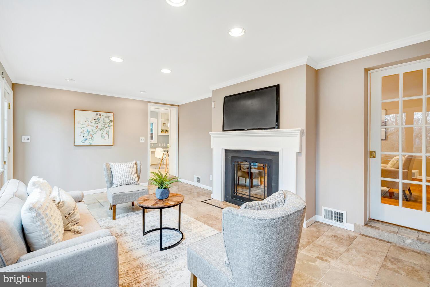 SHIRLEY WOODS - Residential