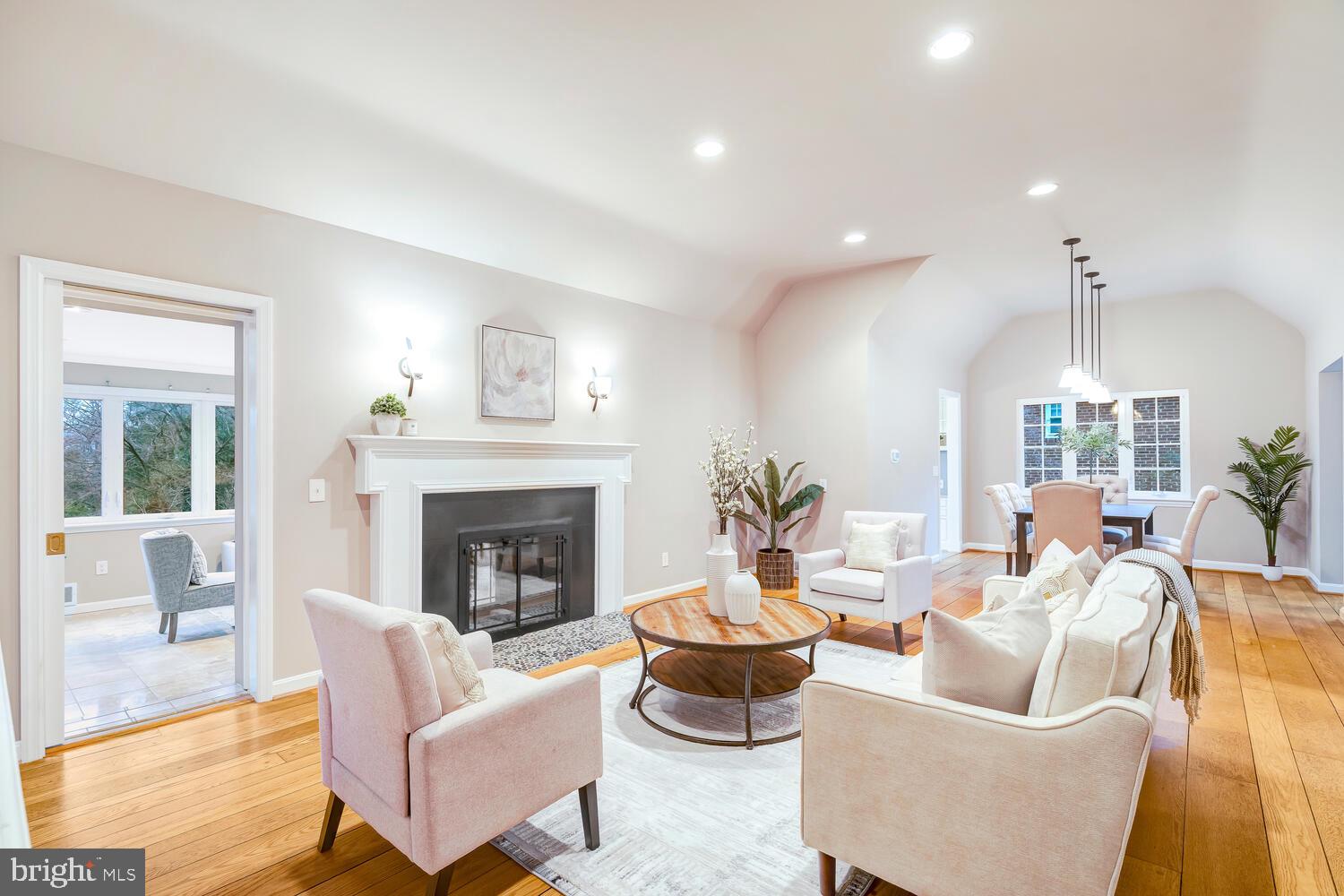 SHIRLEY WOODS - Residential