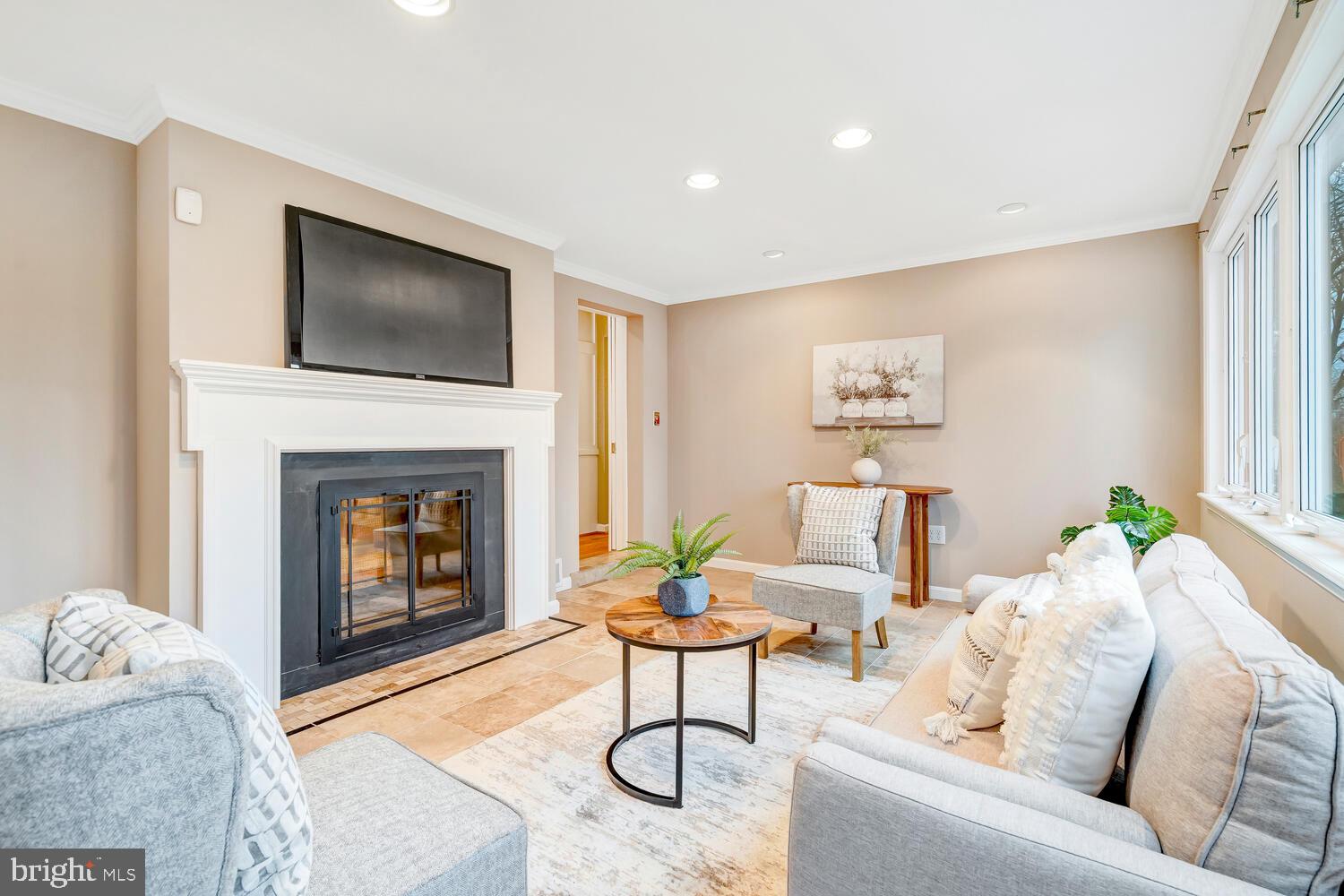 SHIRLEY WOODS - Residential