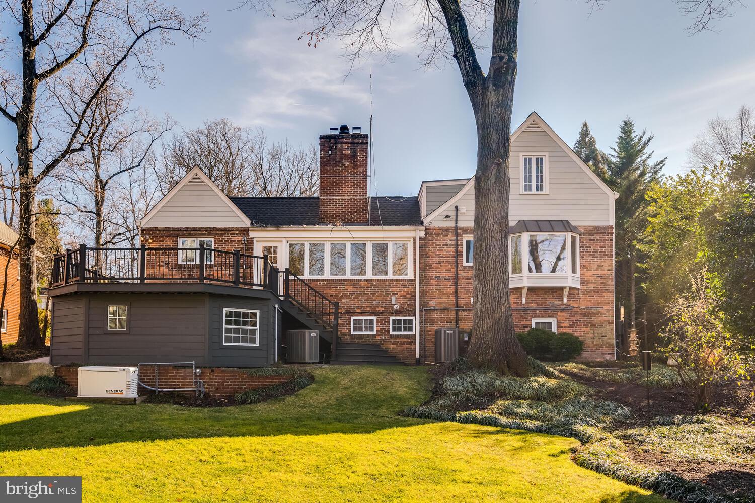 SHIRLEY WOODS - Residential