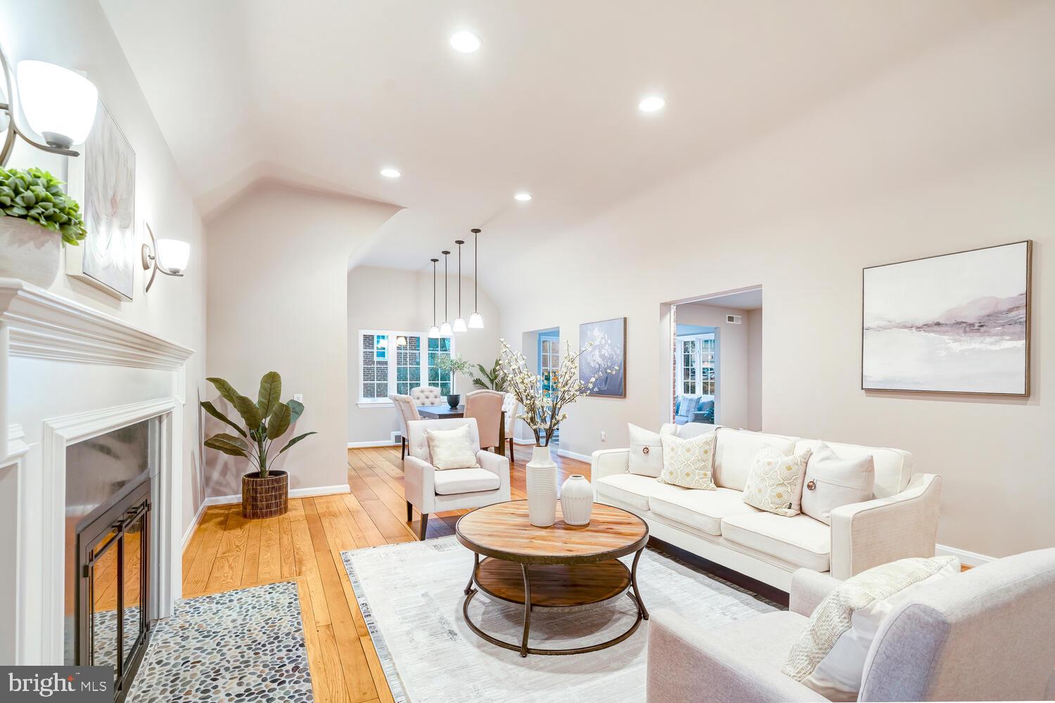 SHIRLEY WOODS - Residential