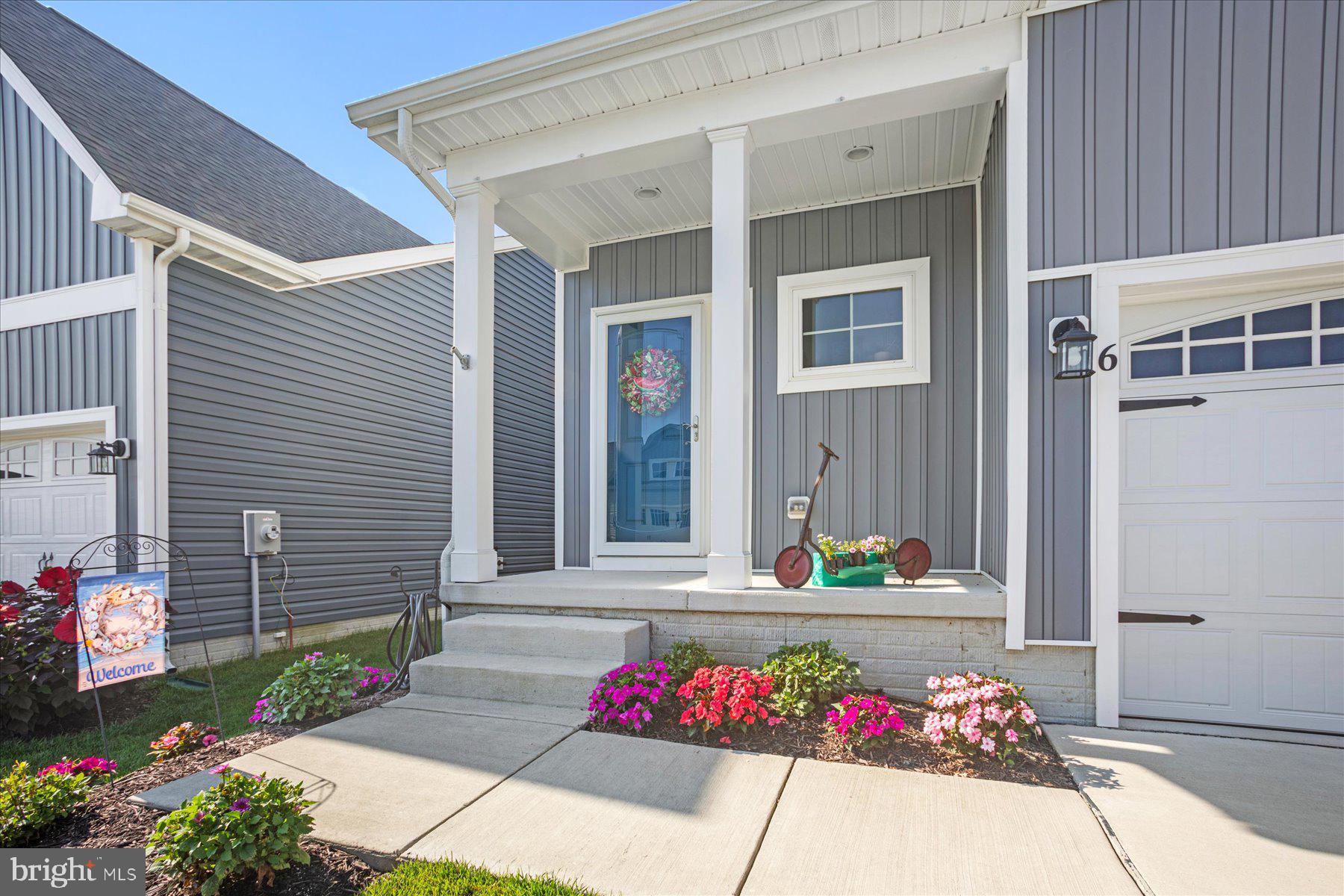 6 GREENFAIR WAY
