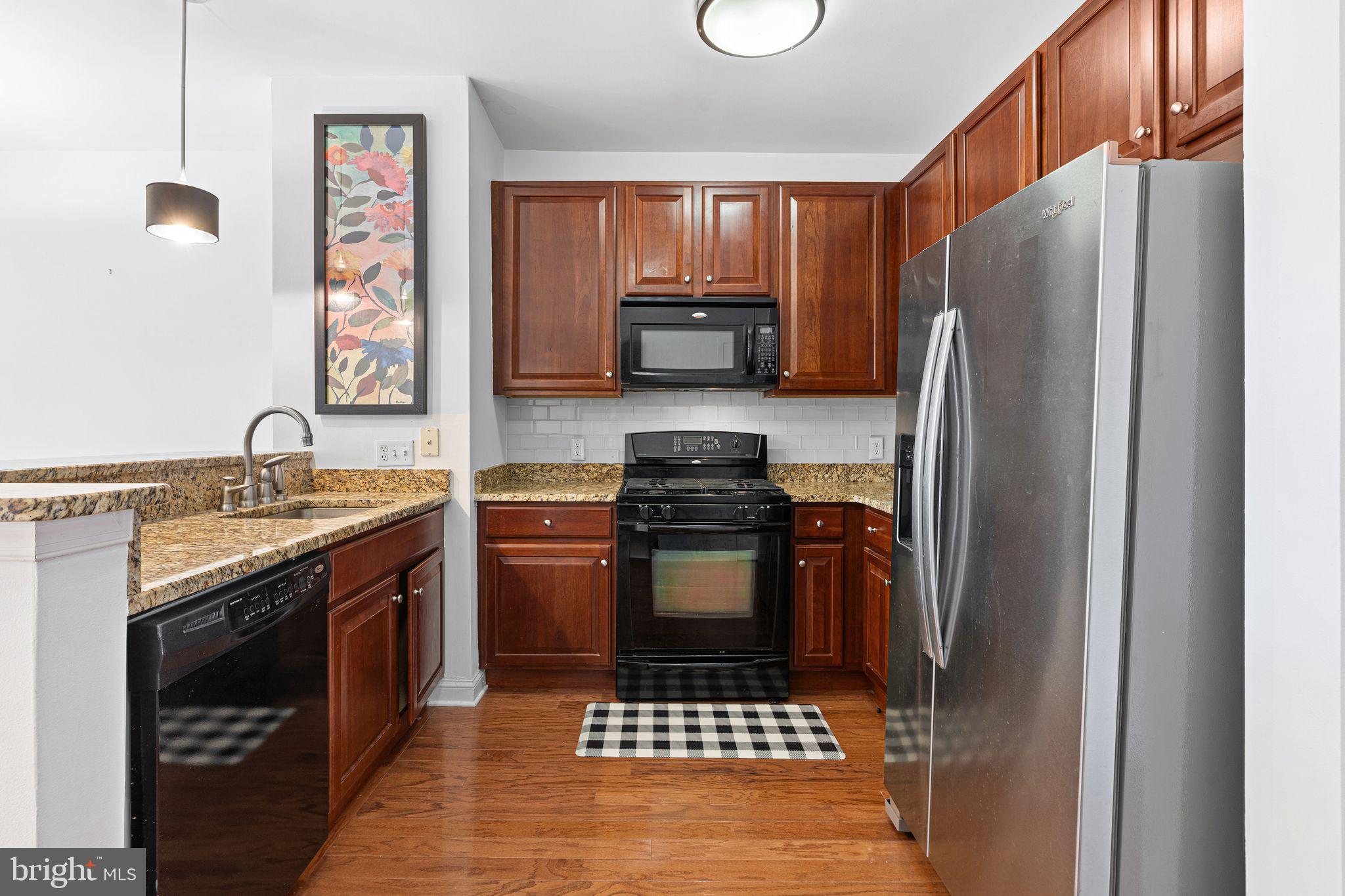 THE GRANDE AT RIVERVIEW - Residential