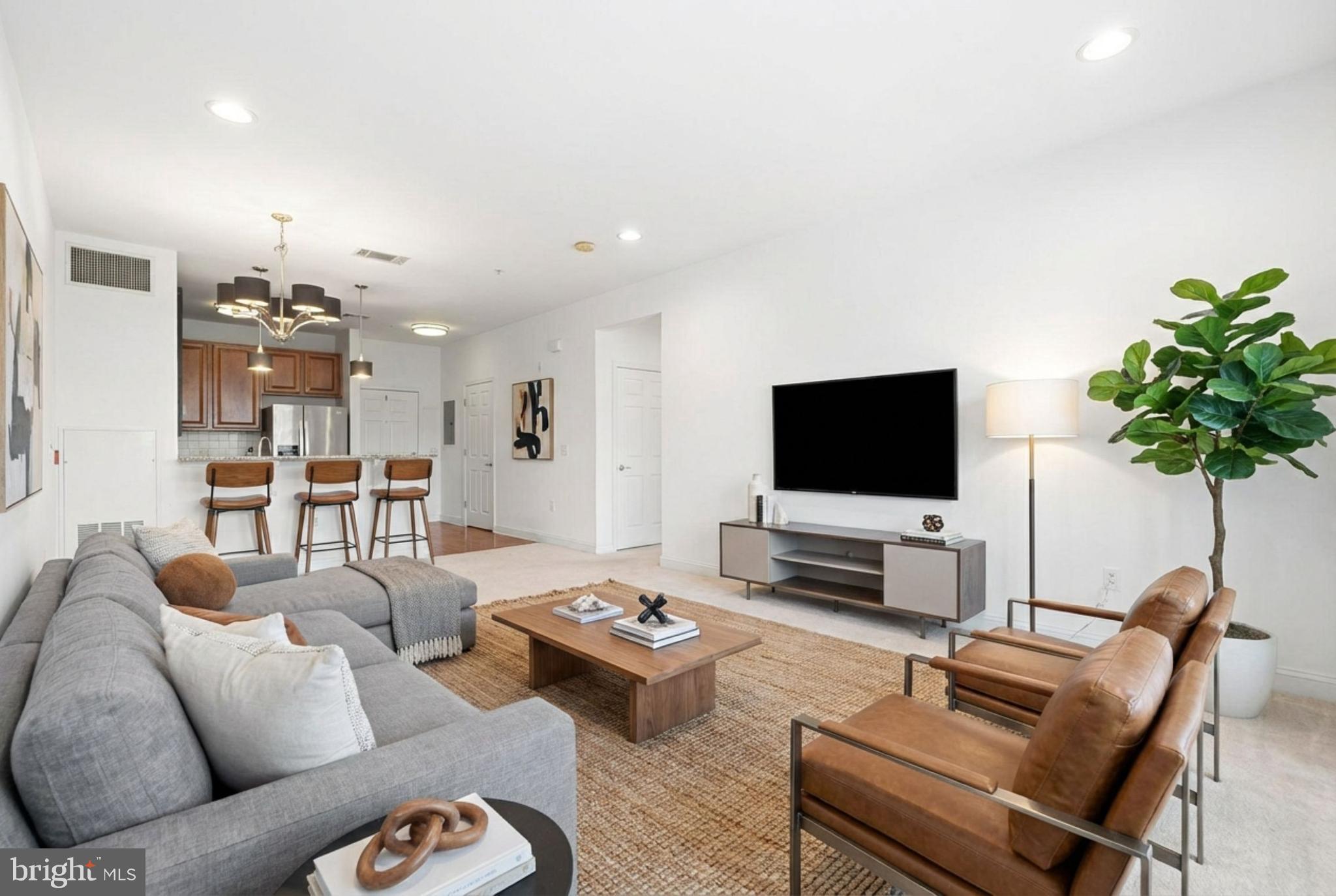 200 W ELM STREET 1112