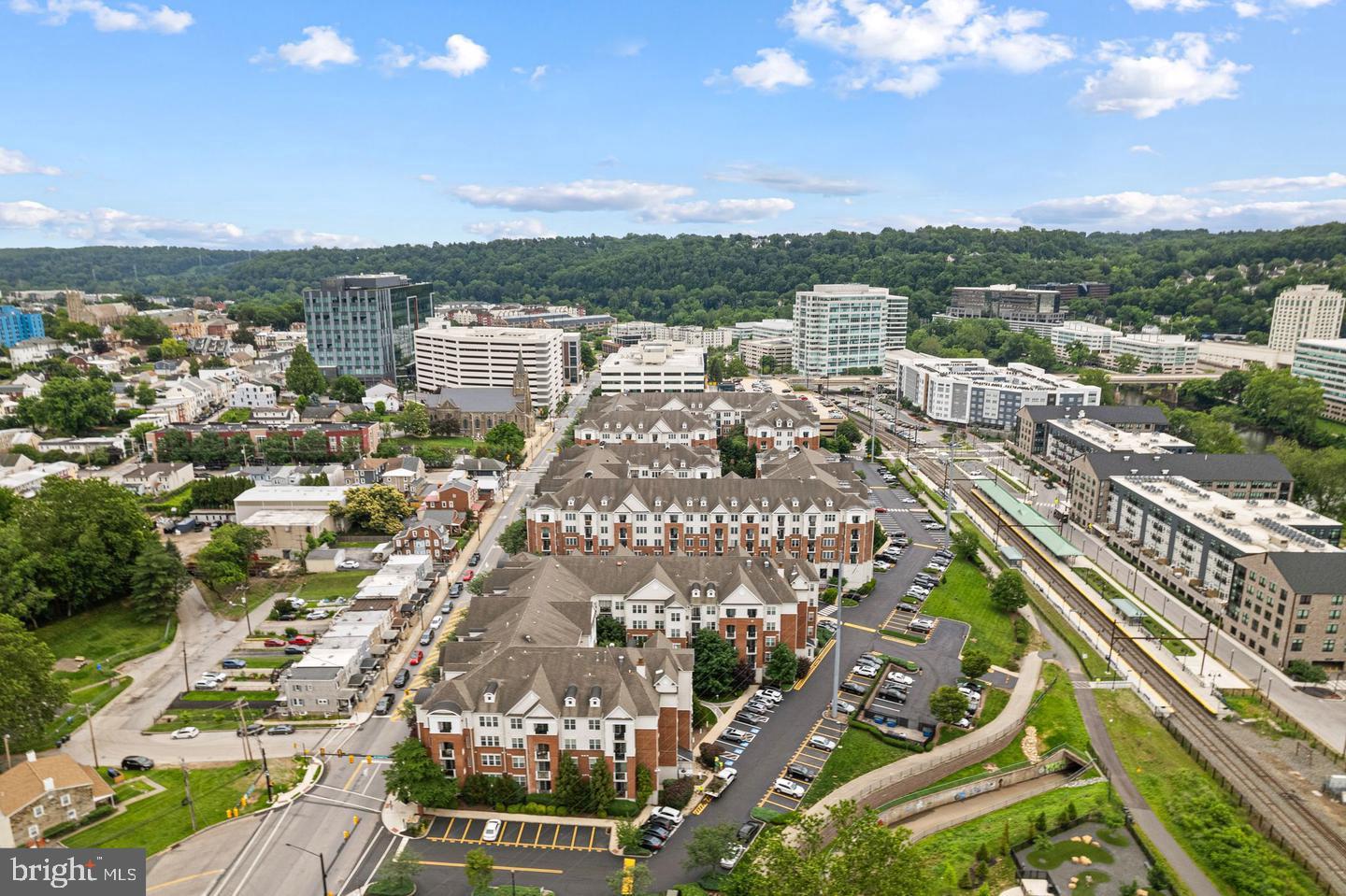 THE GRANDE AT RIVERVIEW - Residential