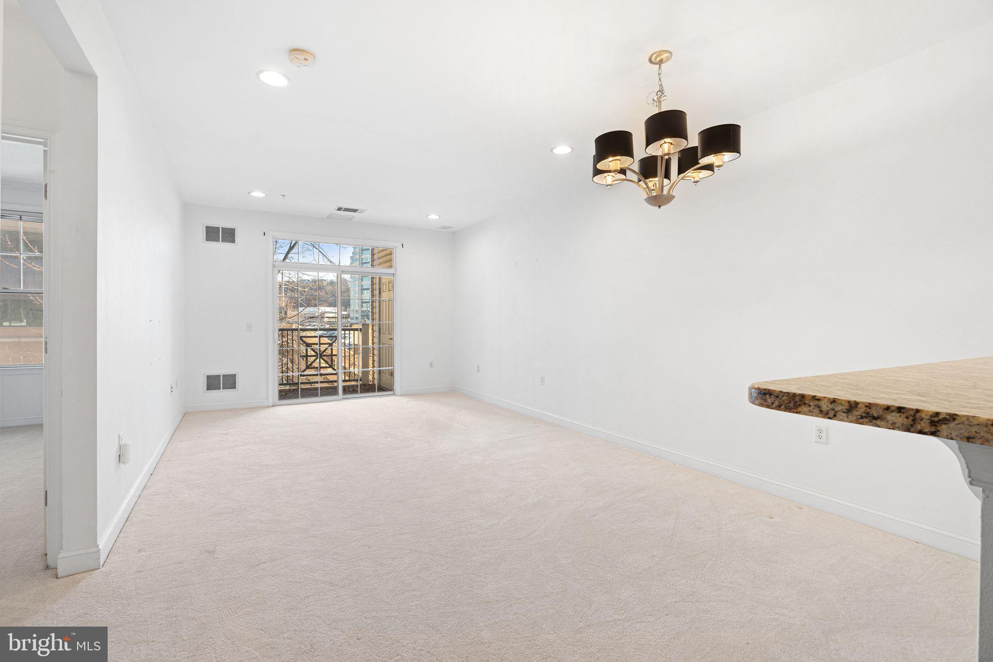 200 W ELM STREET 1112