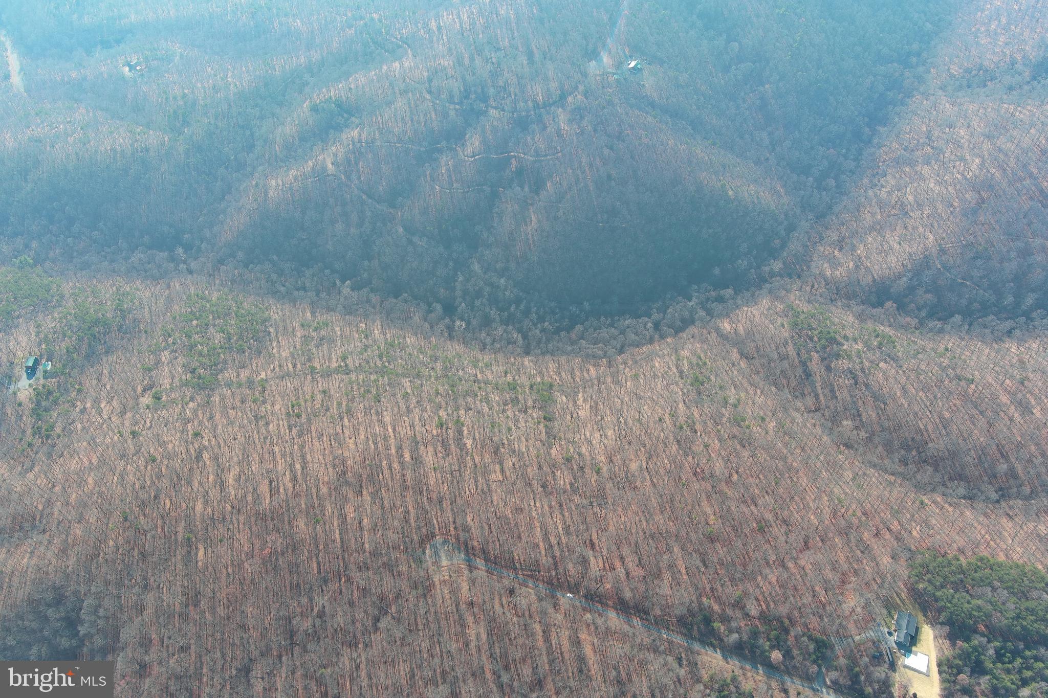 BLUFFS ON THE POTOMAC - Land