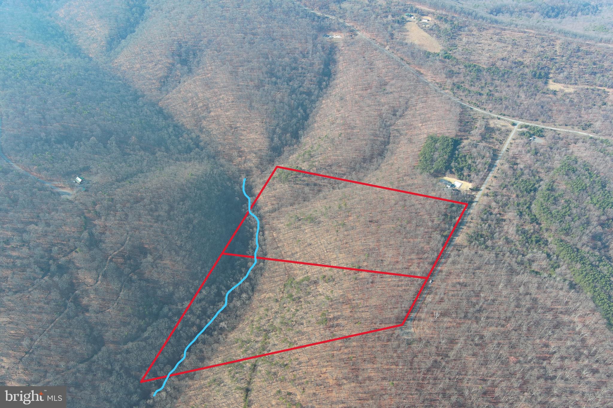 BLUFFS ON THE POTOMAC - Land