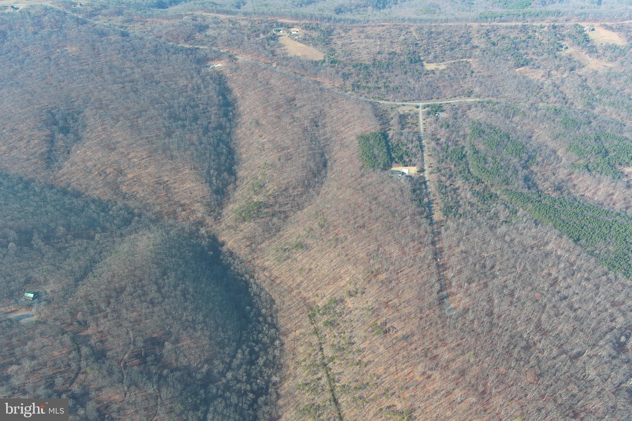 BLUFFS ON THE POTOMAC - Land