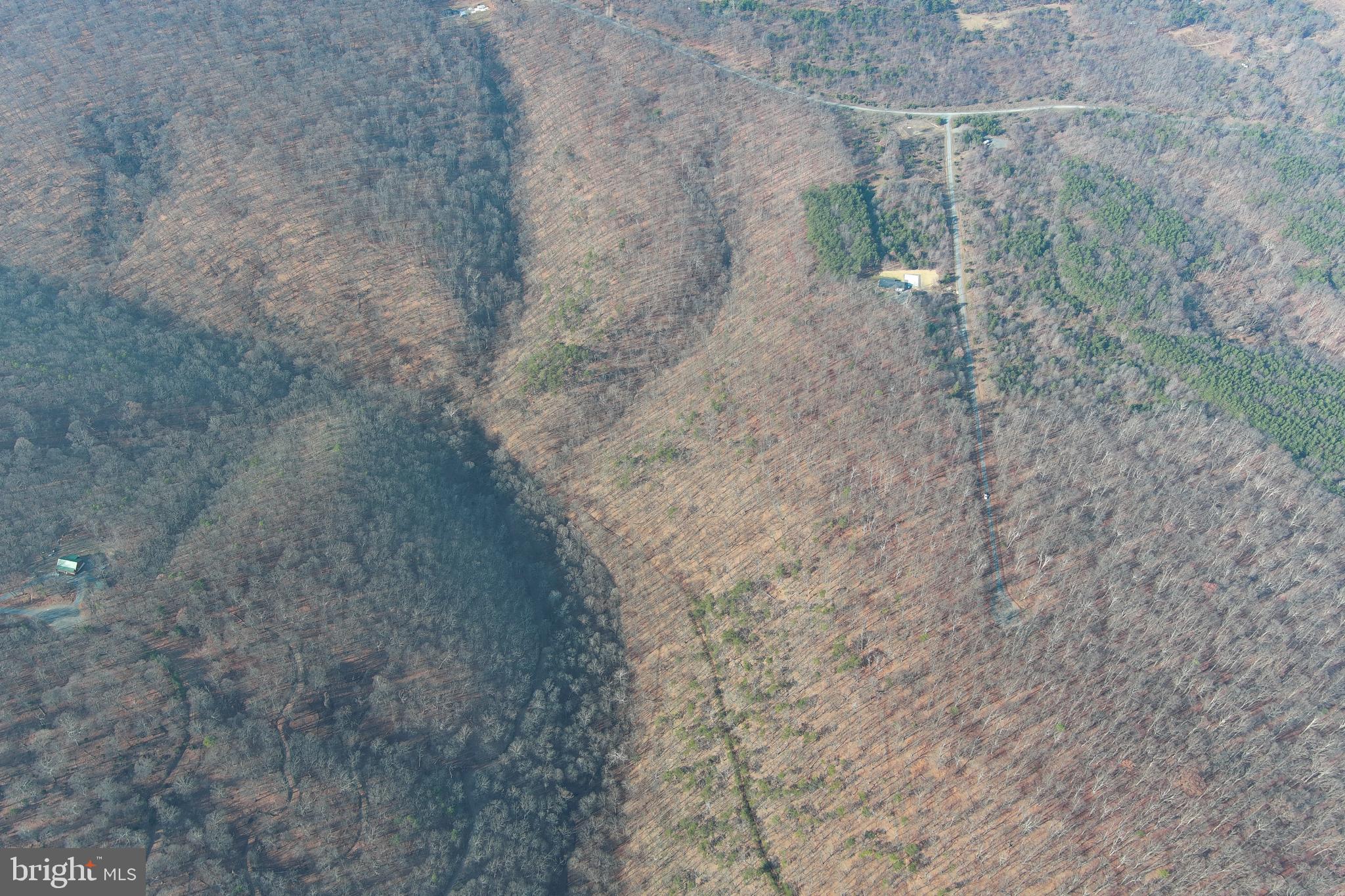 BLUFFS ON THE POTOMAC - Land