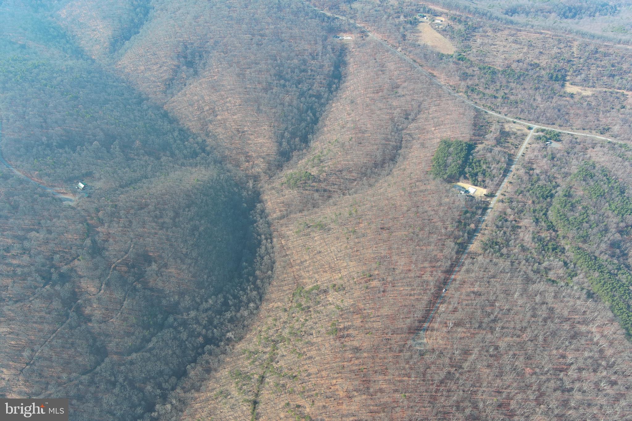 BLUFFS ON THE POTOMAC - Land