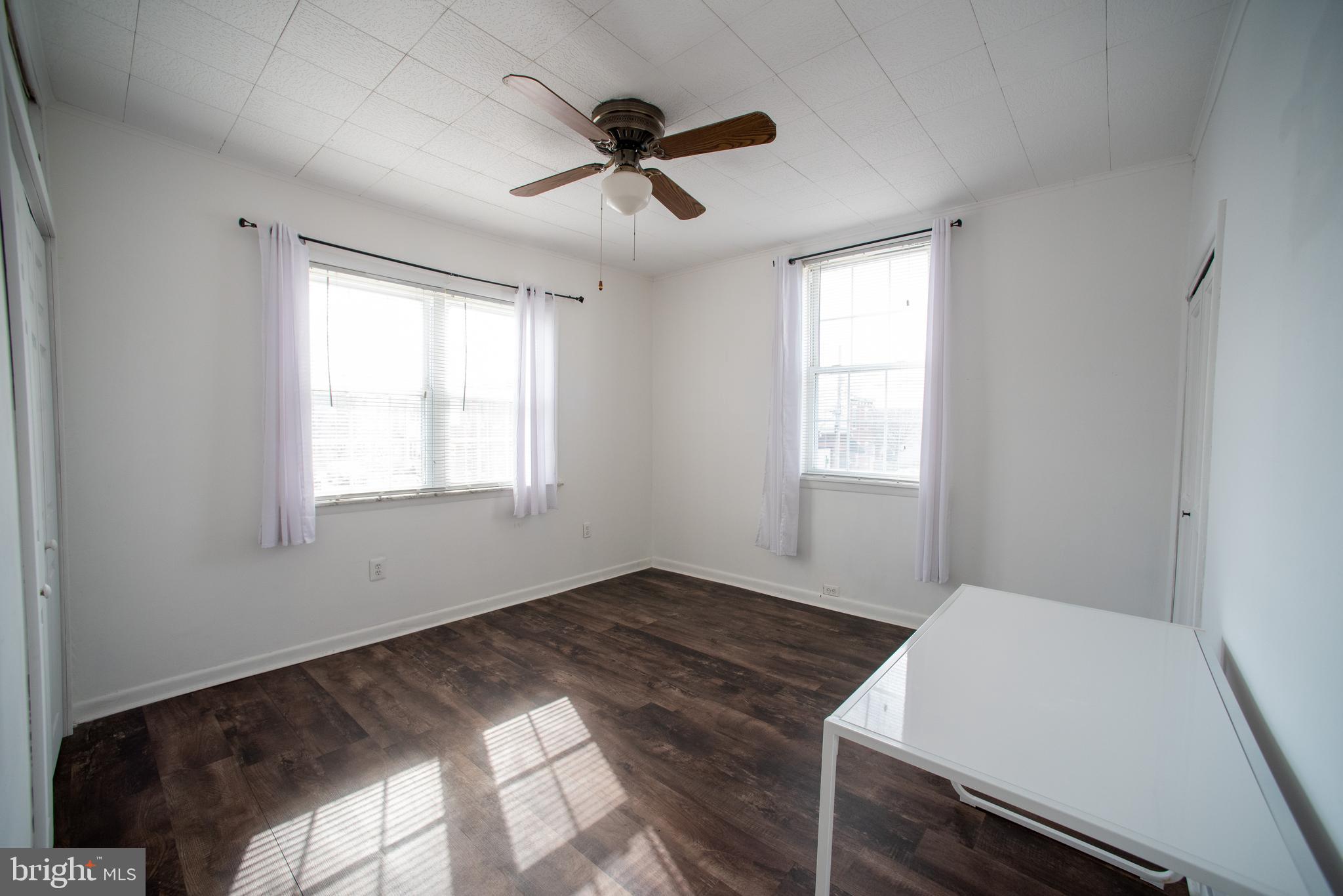 PORT RICHMOND - Residential Lease