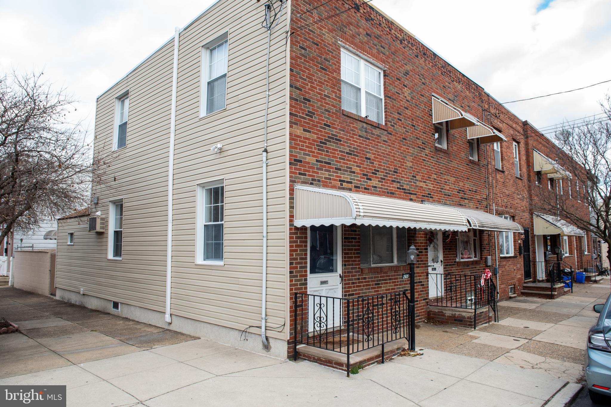PORT RICHMOND - Residential Lease