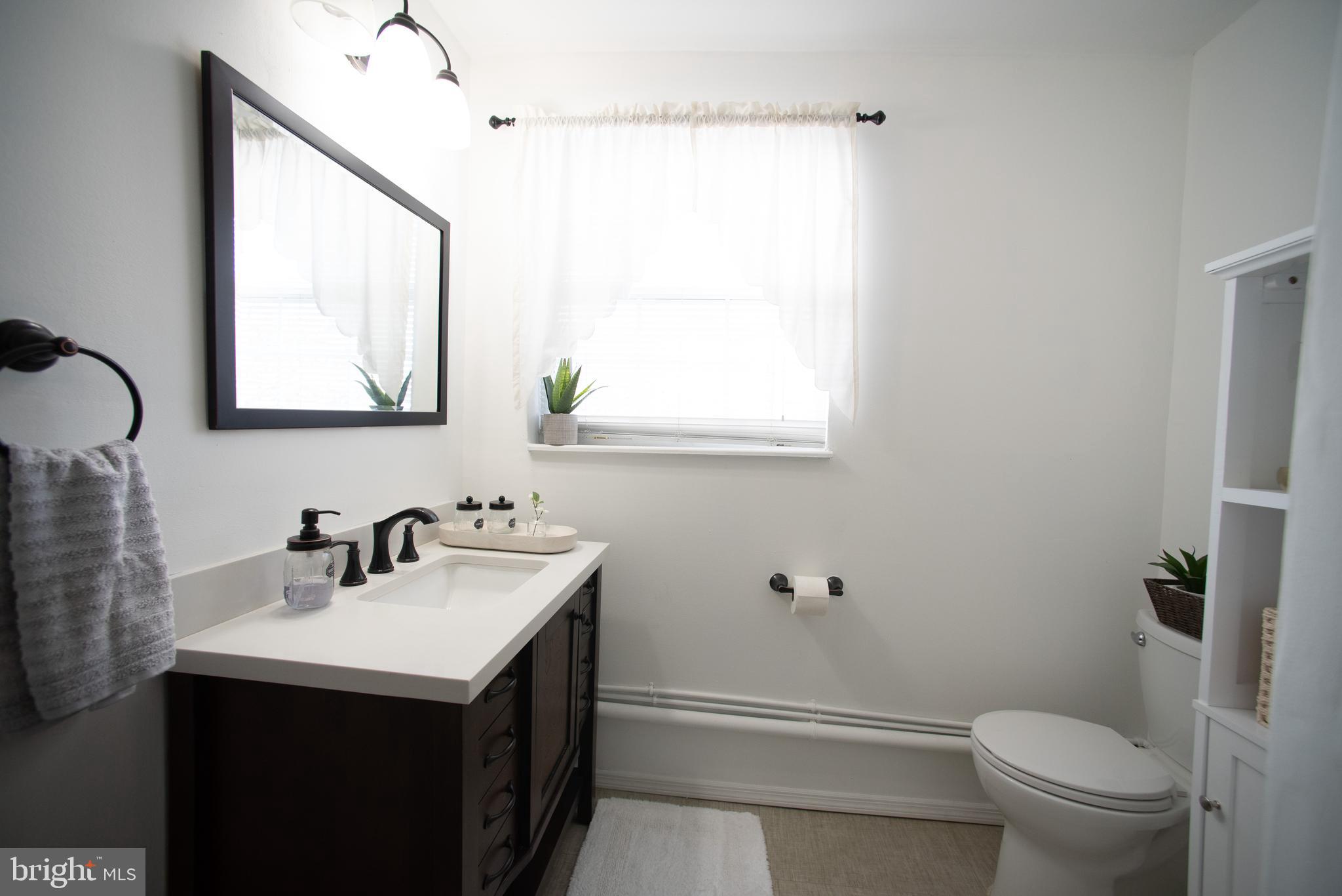 PORT RICHMOND - Residential Lease