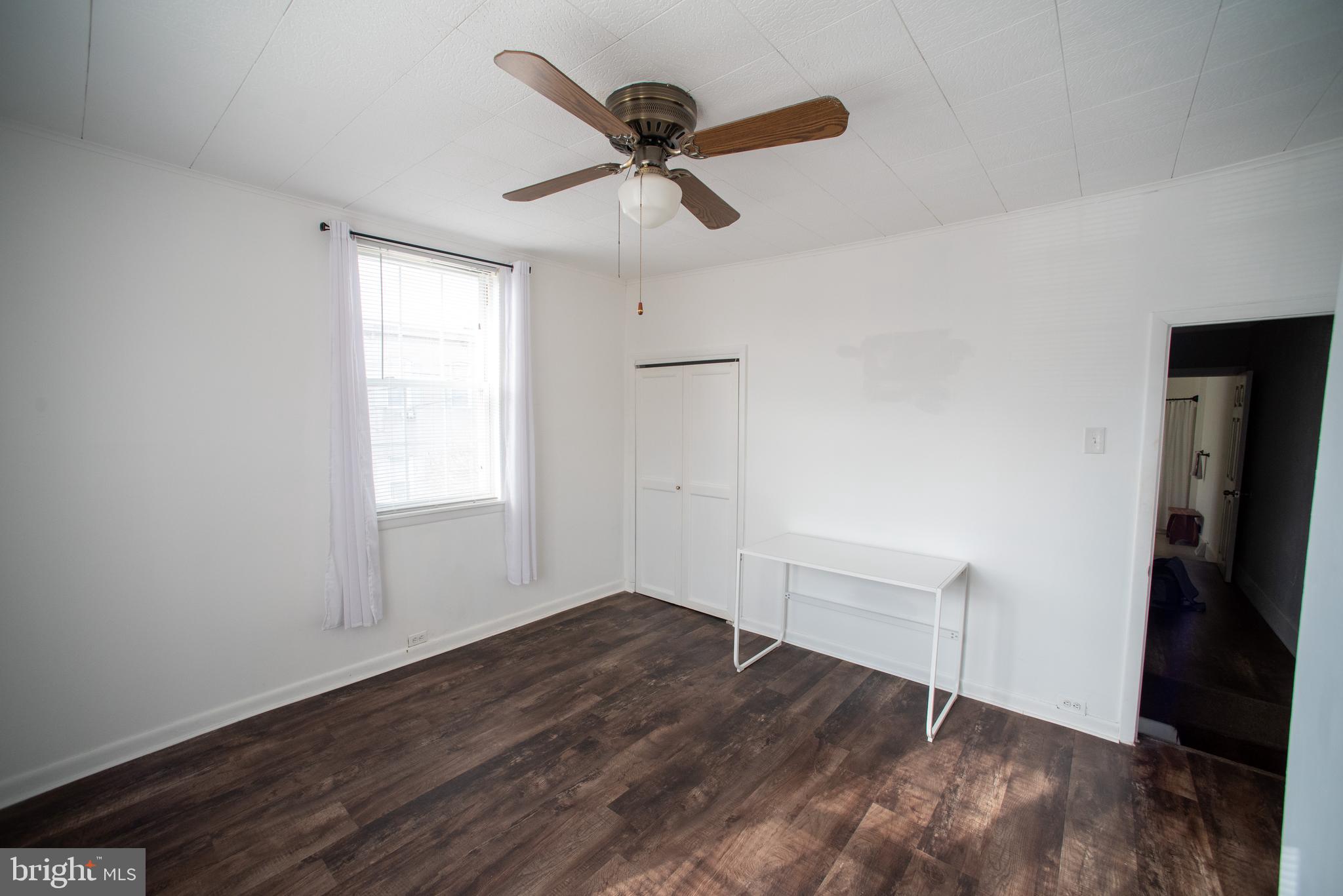 PORT RICHMOND - Residential Lease