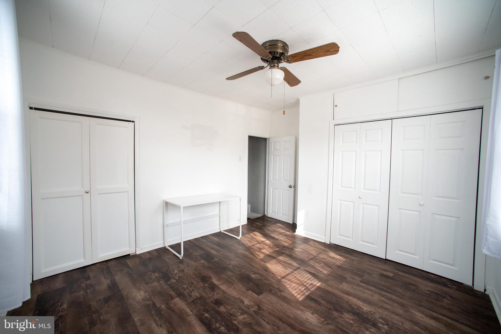 PORT RICHMOND - Residential Lease