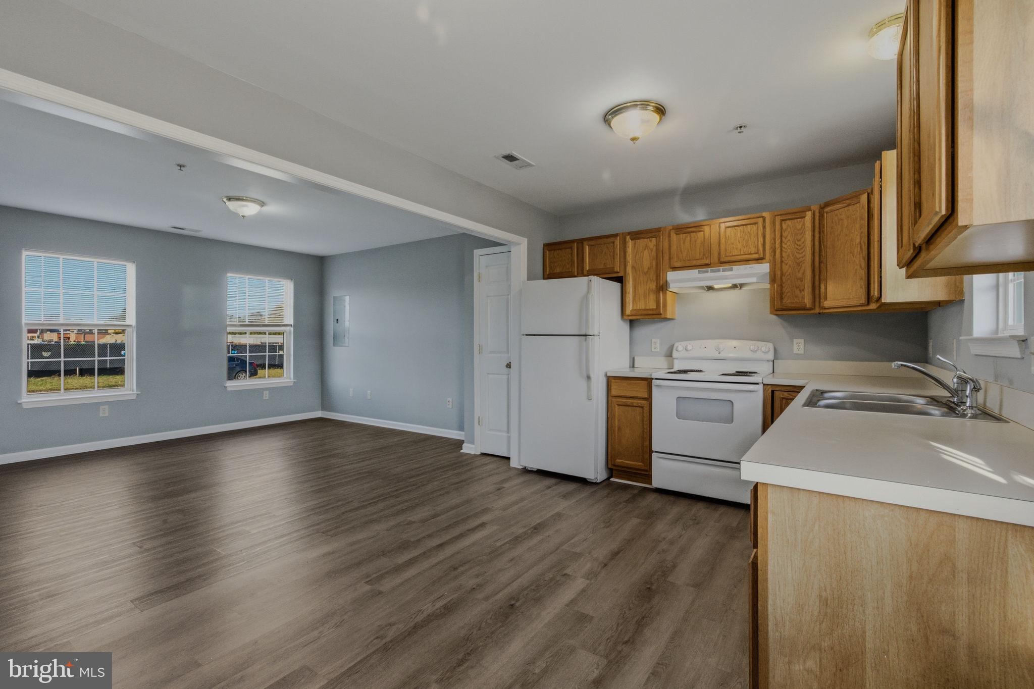 CEDAR COMMONS - Residential