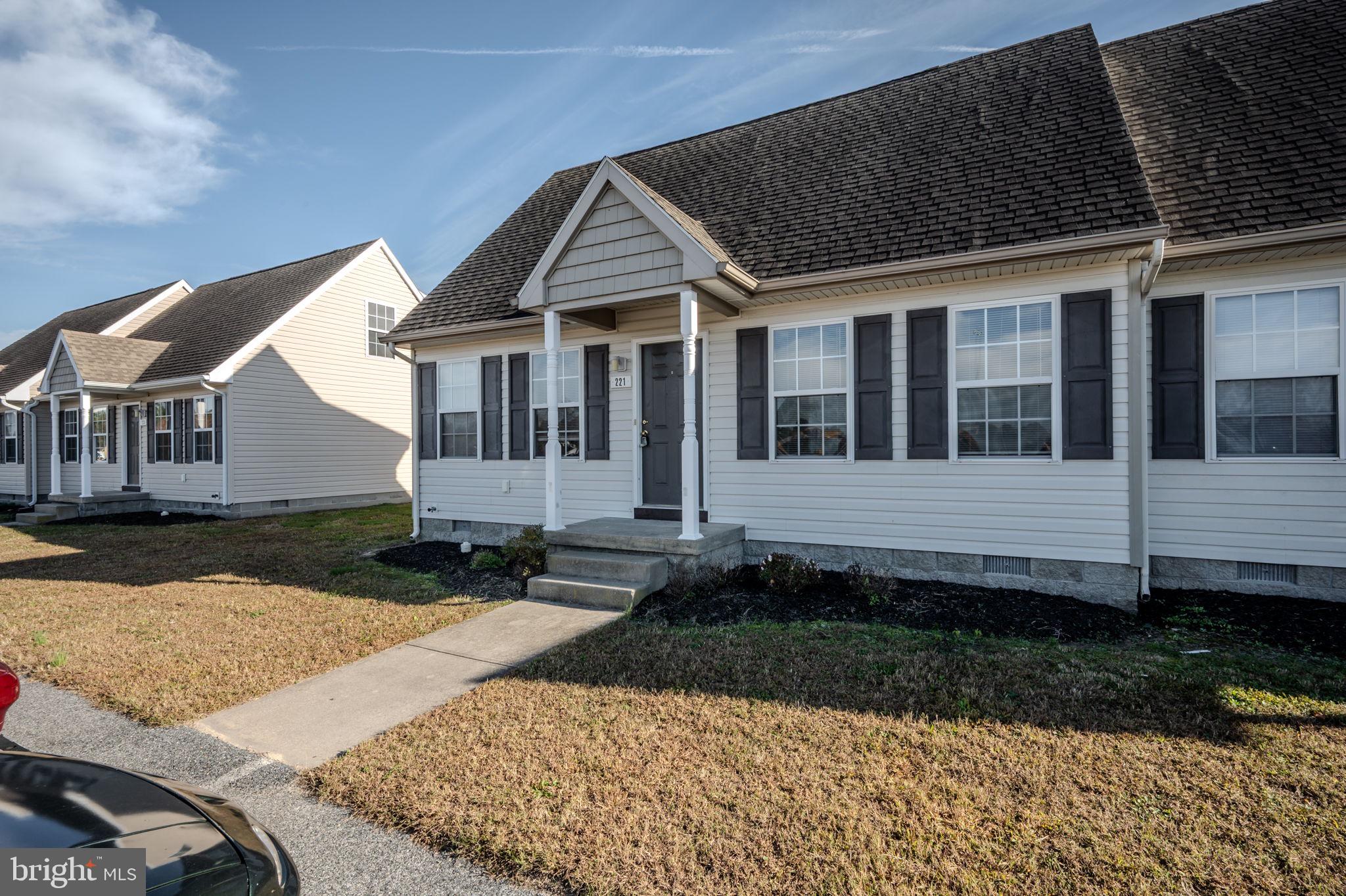 CEDAR COMMONS - Residential