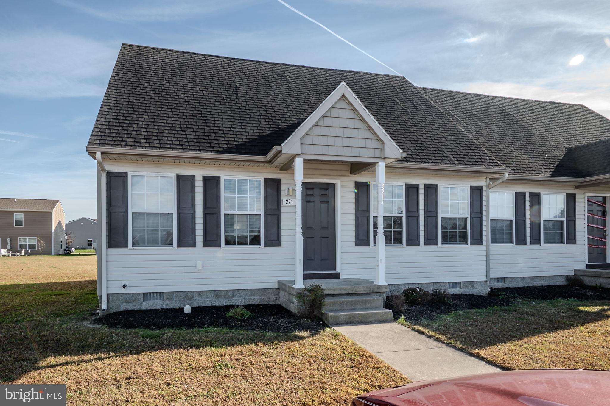 CEDAR COMMONS - Residential