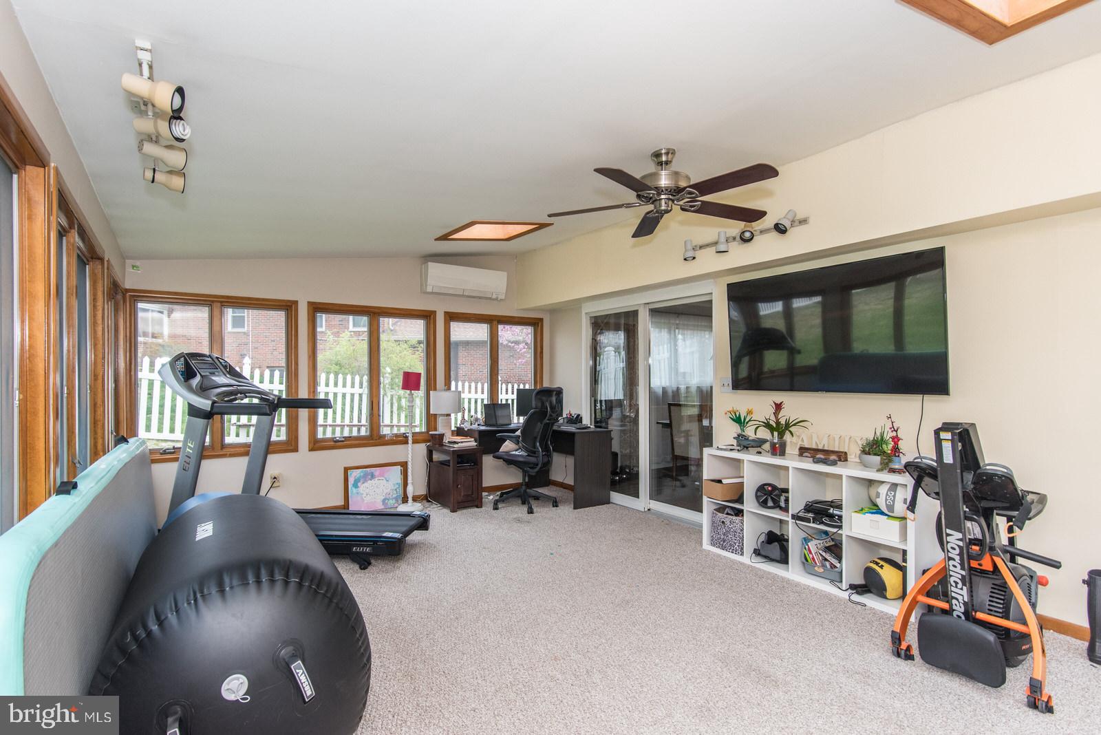 HUNTINGDON VALLEY - Residential