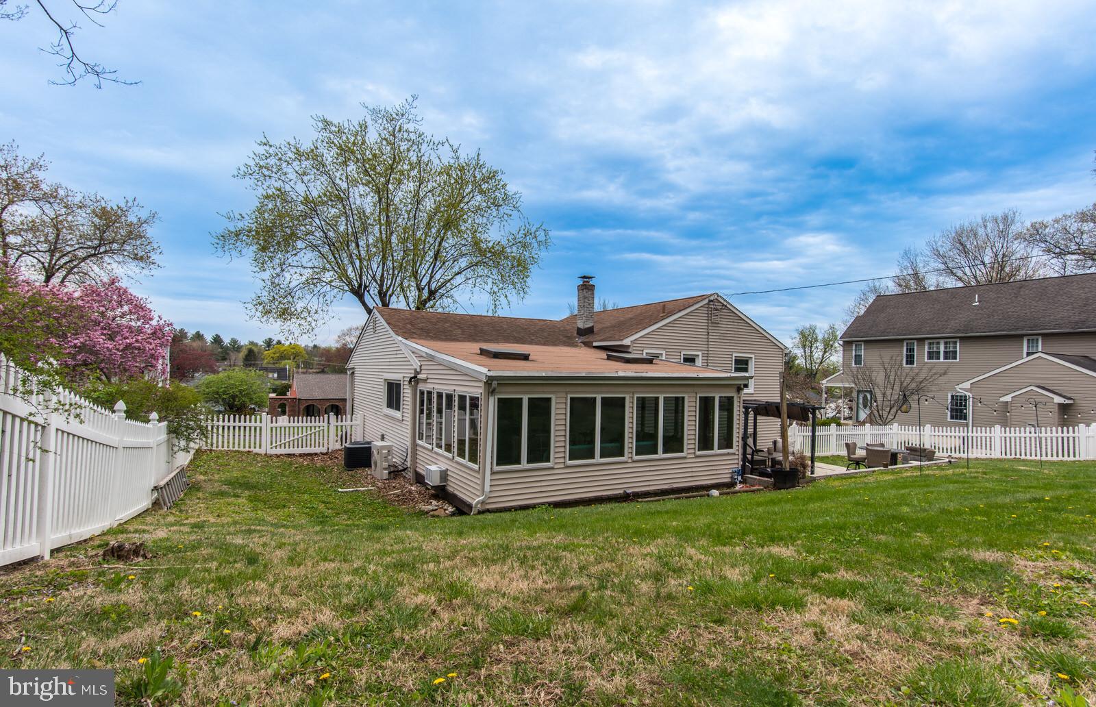 HUNTINGDON VALLEY - Residential