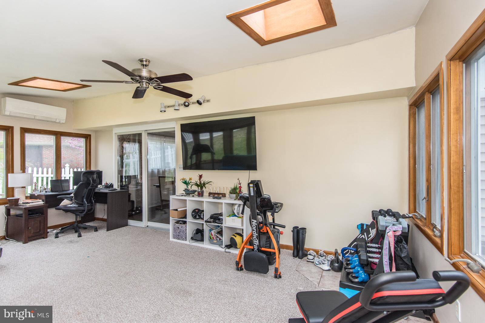 HUNTINGDON VALLEY - Residential