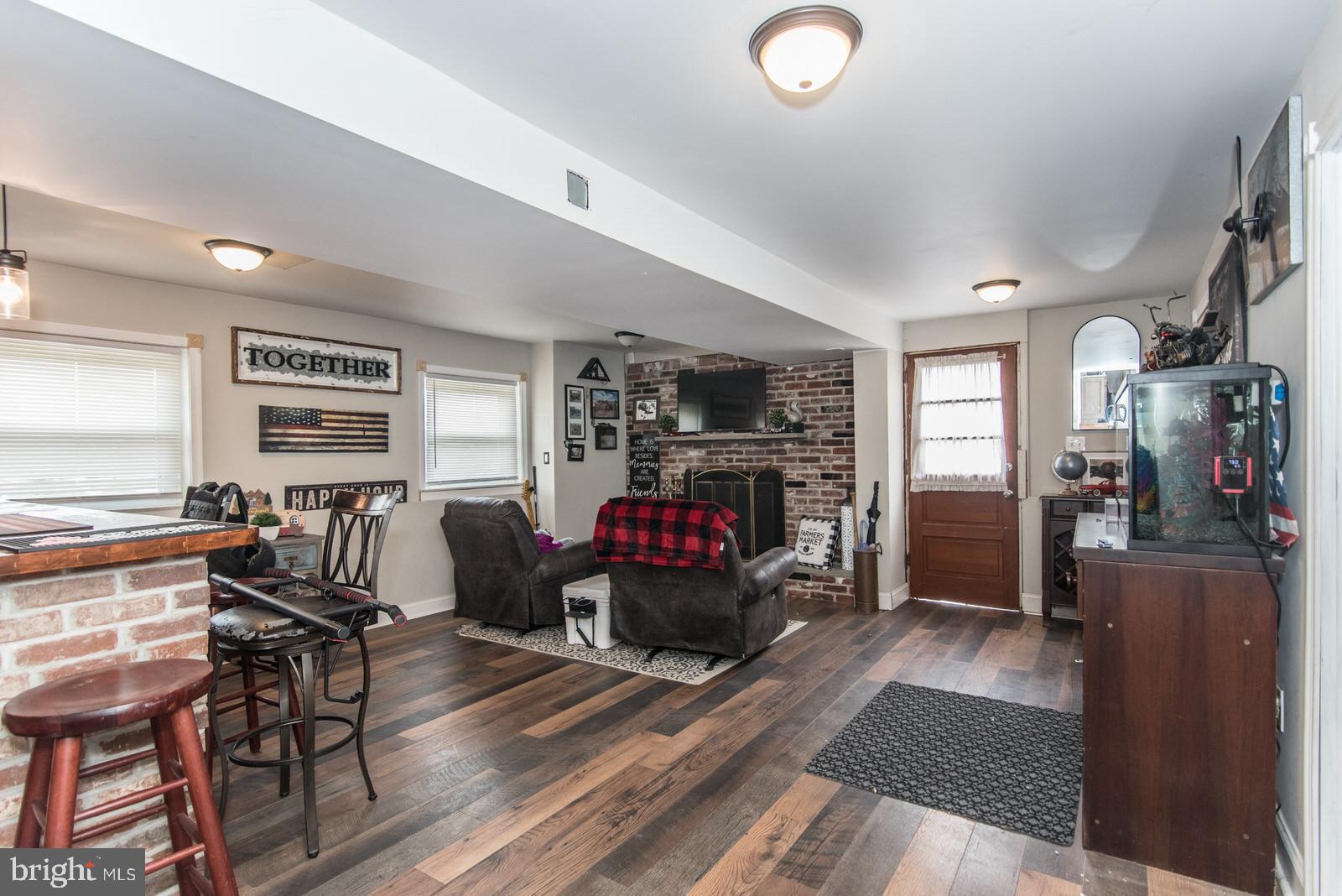 HUNTINGDON VALLEY - Residential