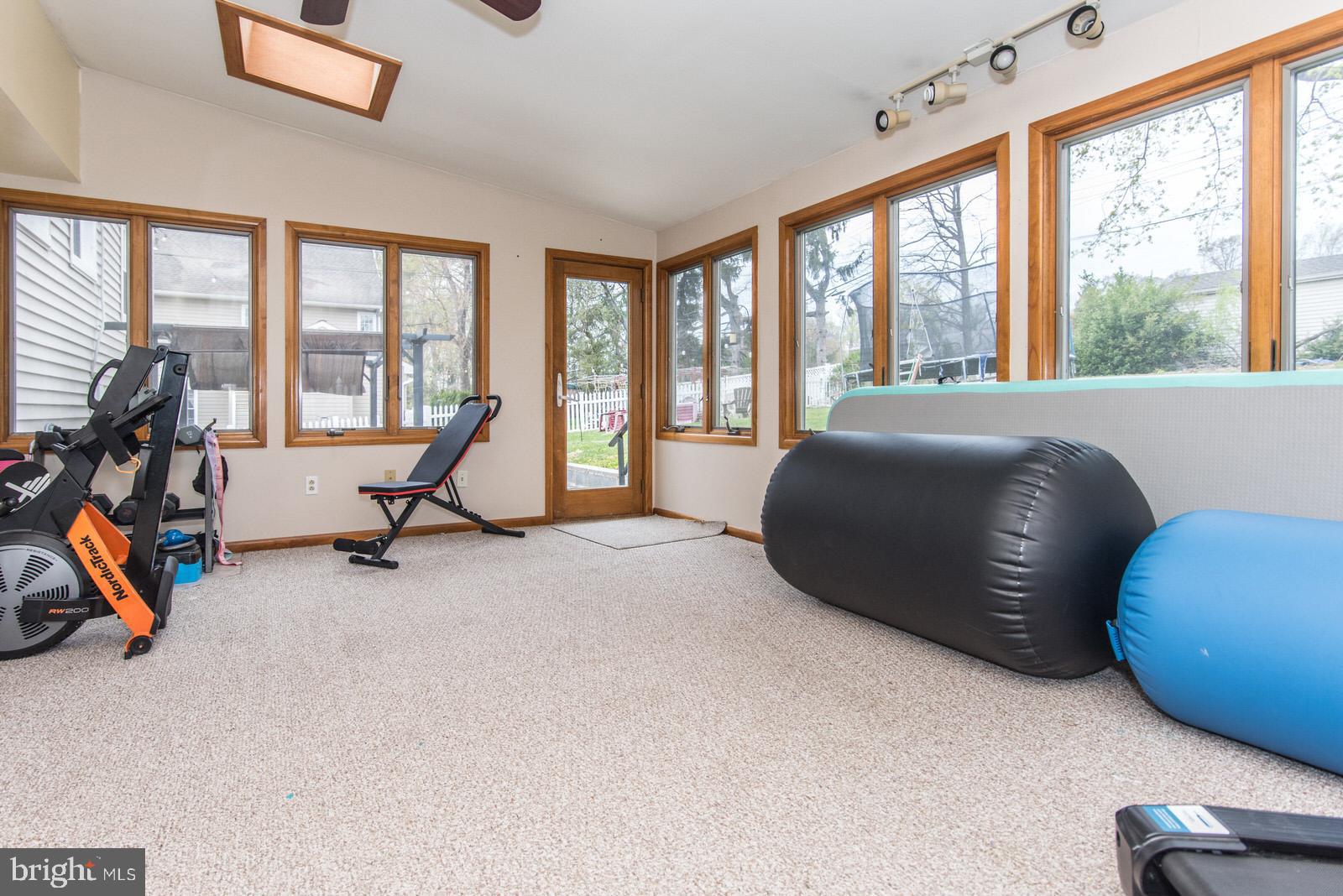 HUNTINGDON VALLEY - Residential