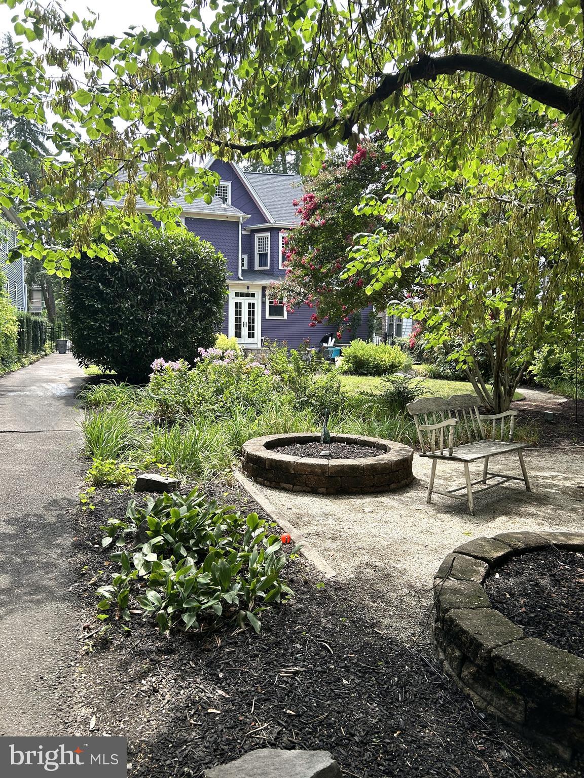 15 W WALNUT AVENUE