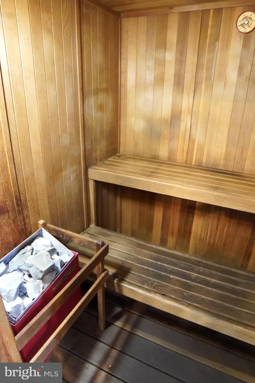 THE PLAZA - Residential Lease