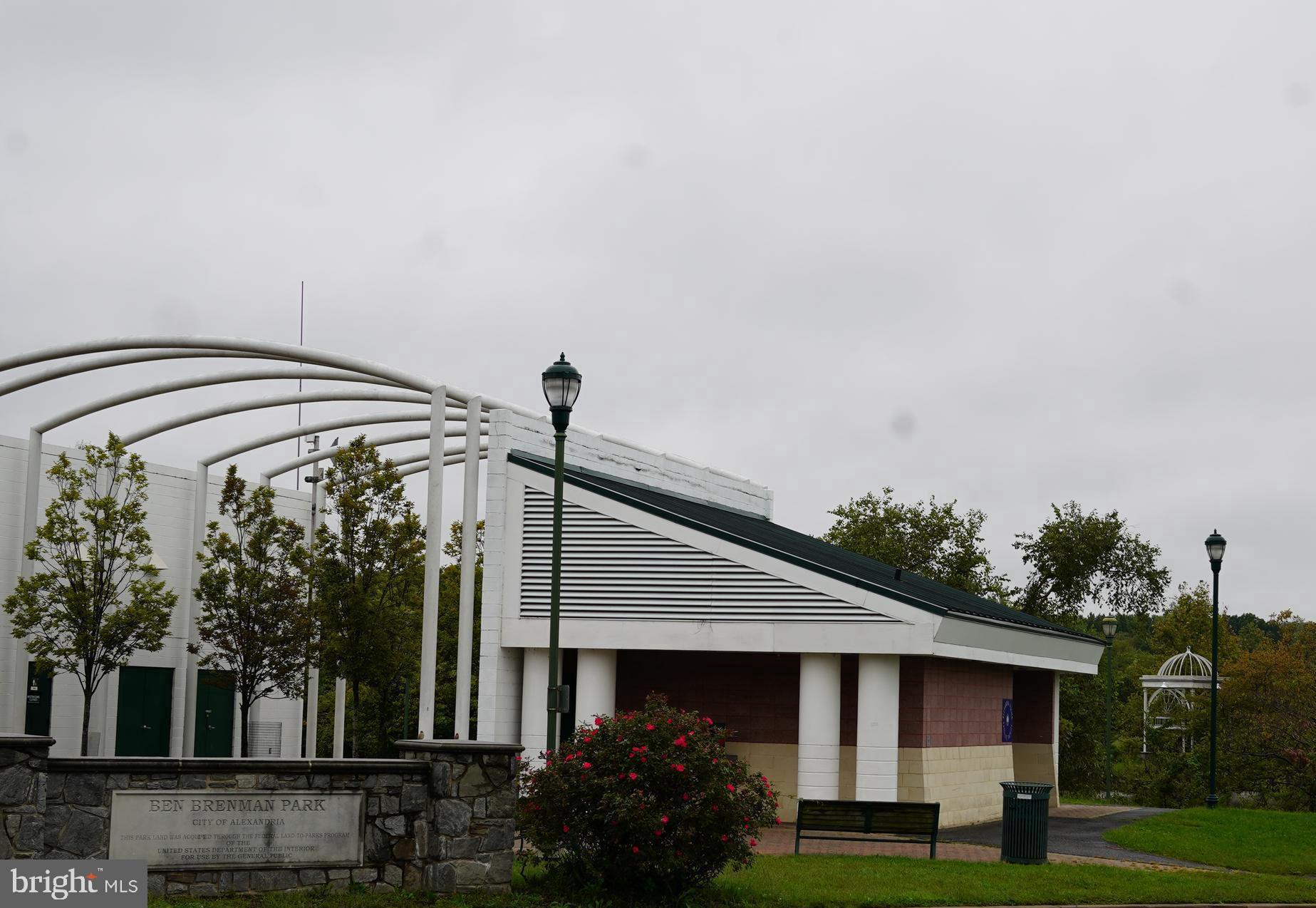 THE PLAZA - Residential Lease