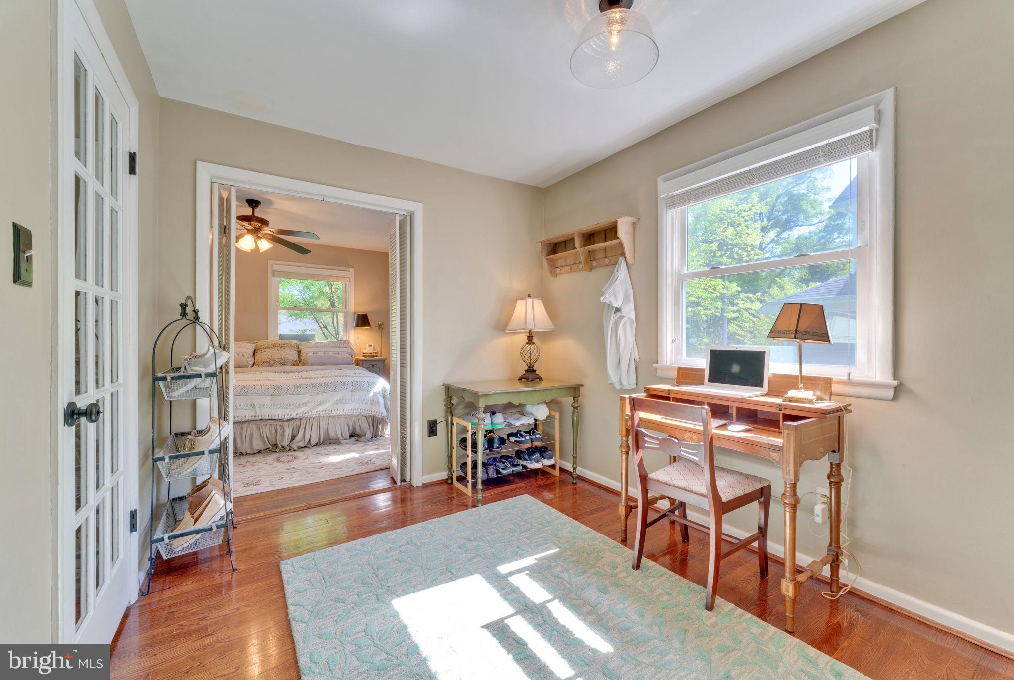 VIENNA WOODS - Residential