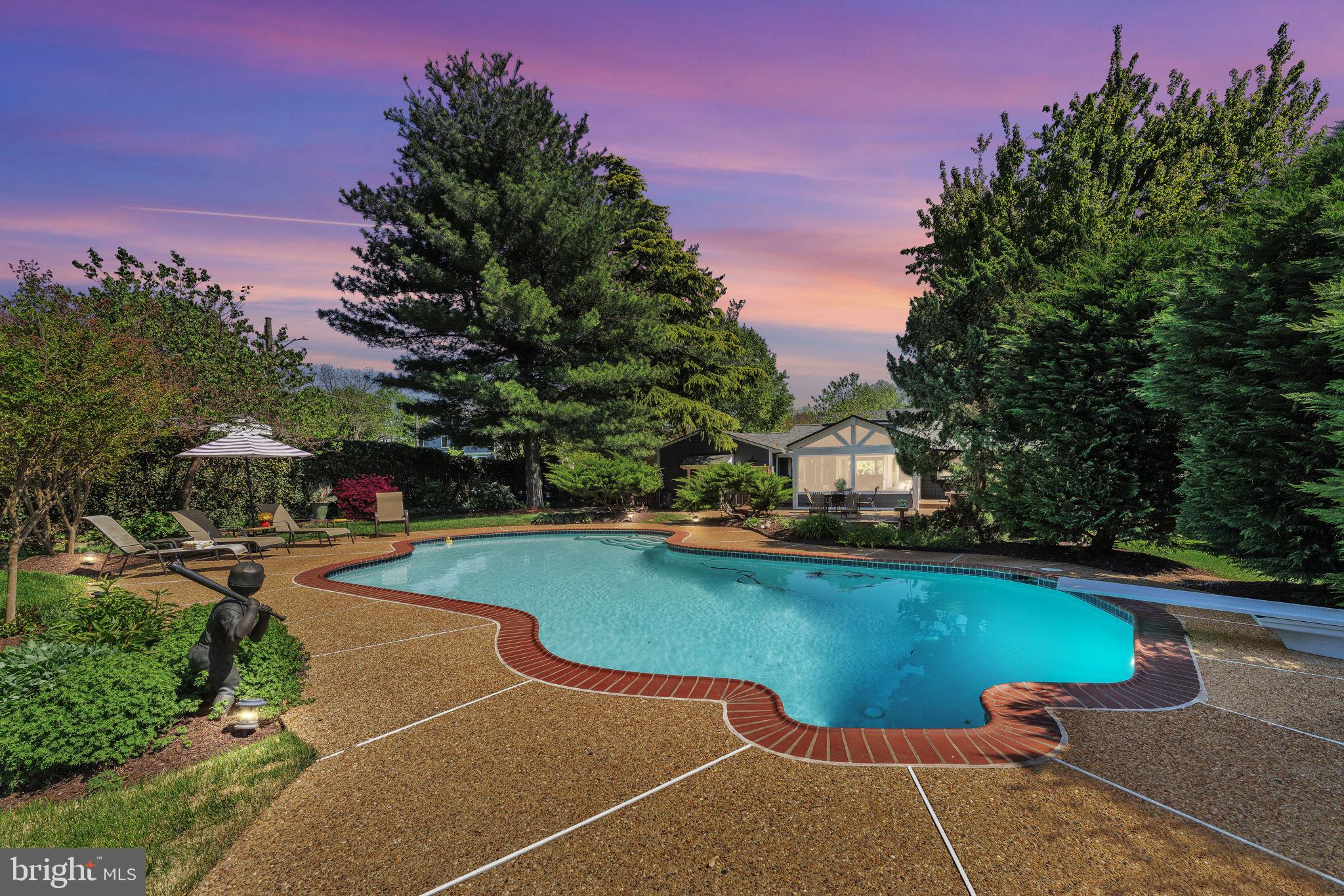 VIENNA WOODS - Residential