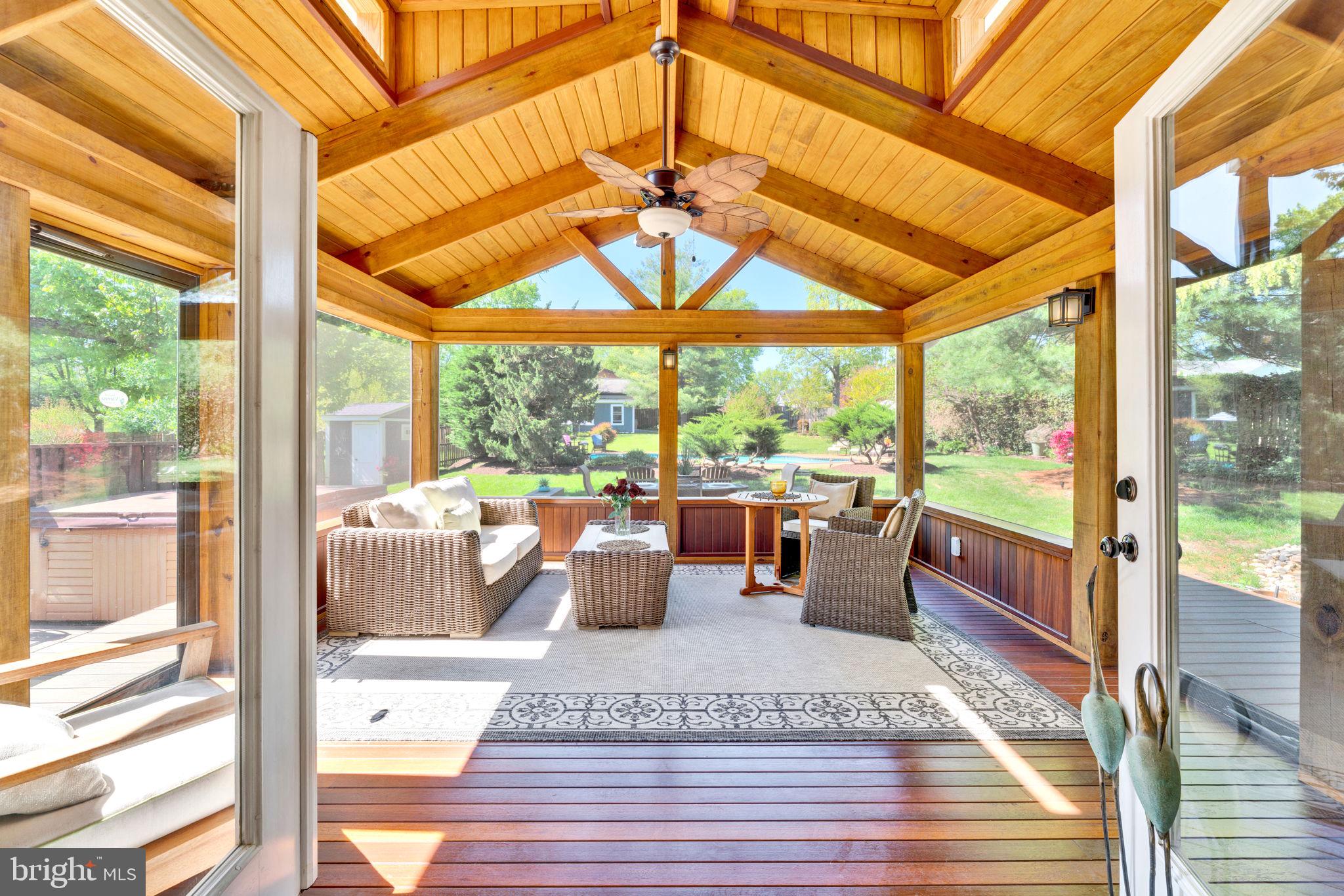 VIENNA WOODS - Residential