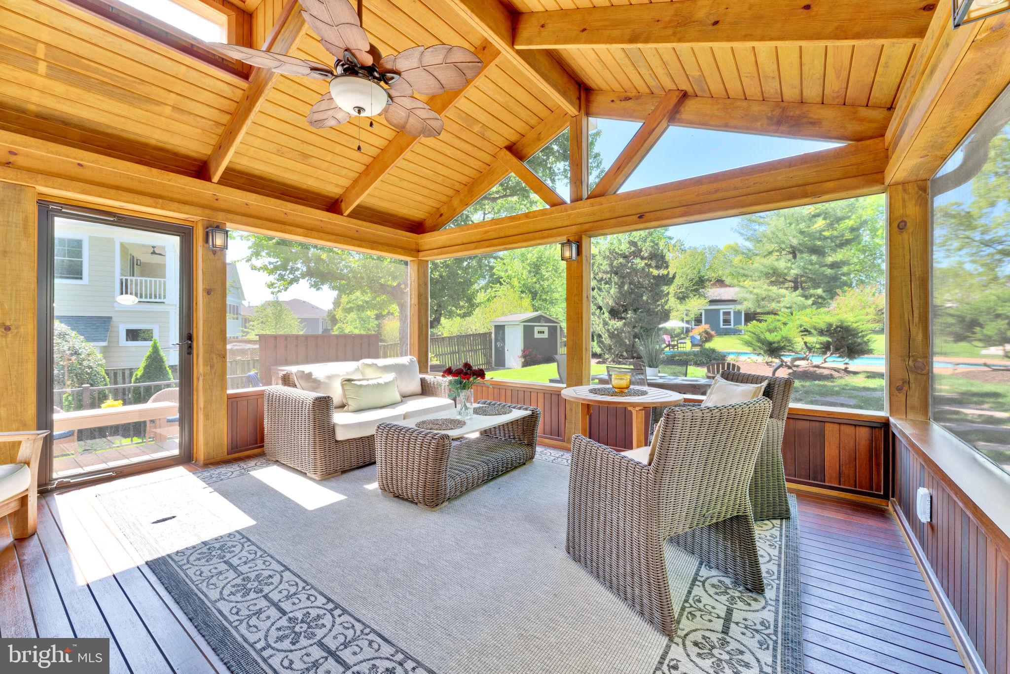 VIENNA WOODS - Residential