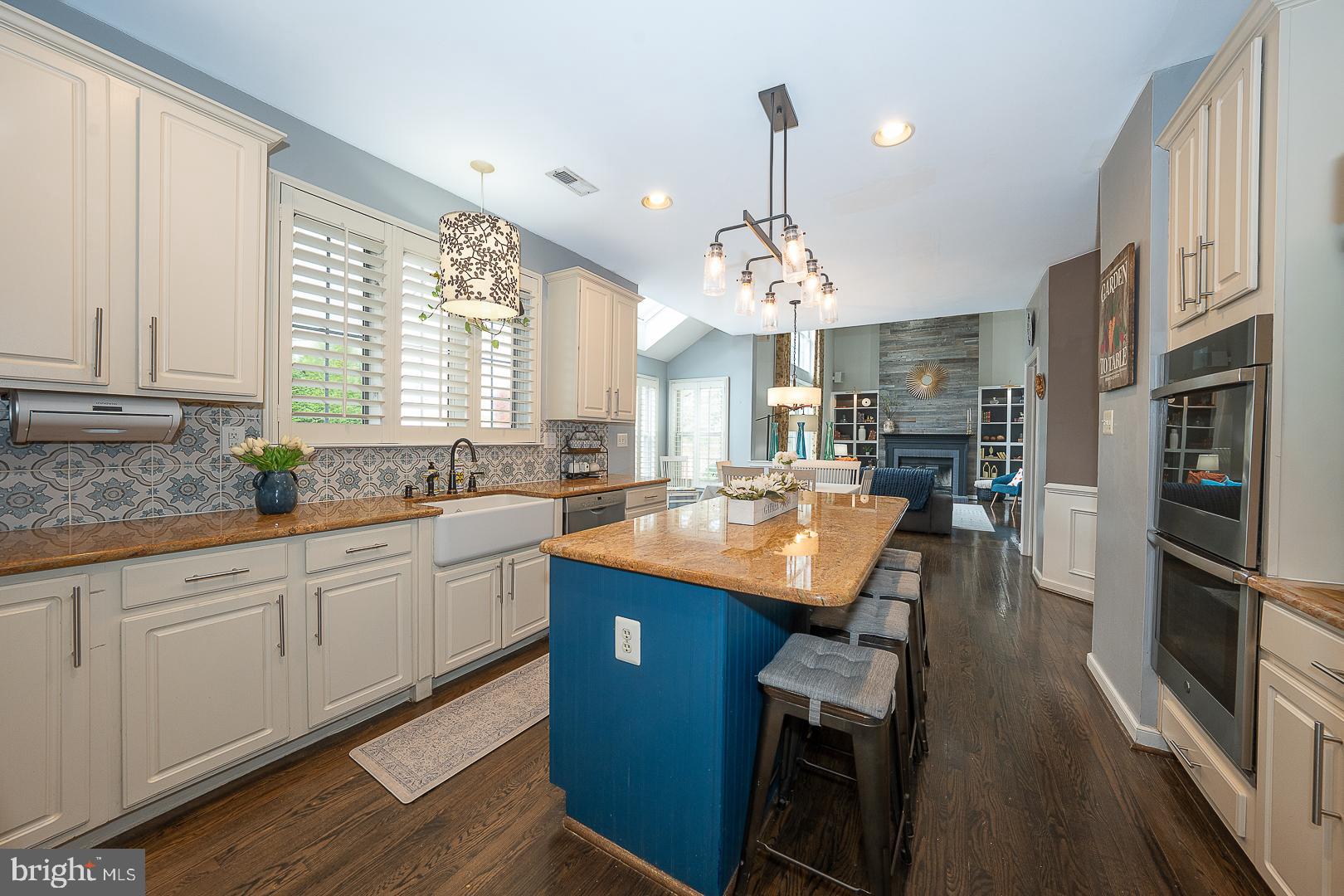 OLD MILL POINTE - Residential