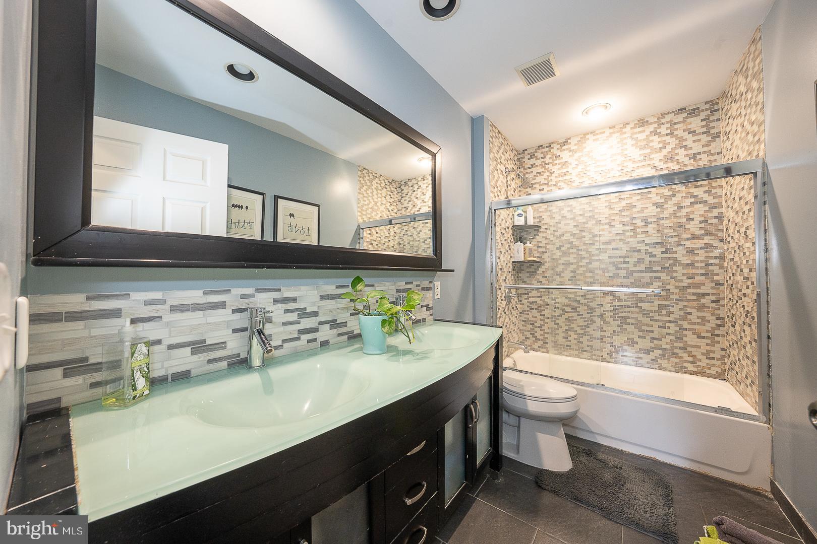 OLD MILL POINTE - Residential