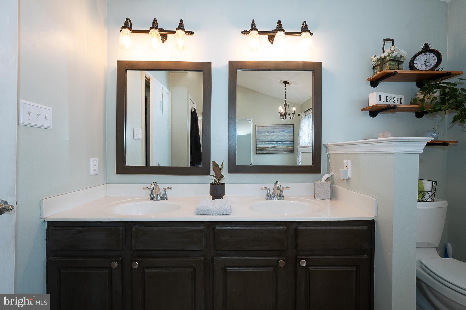 OLD MILL POINTE - Residential