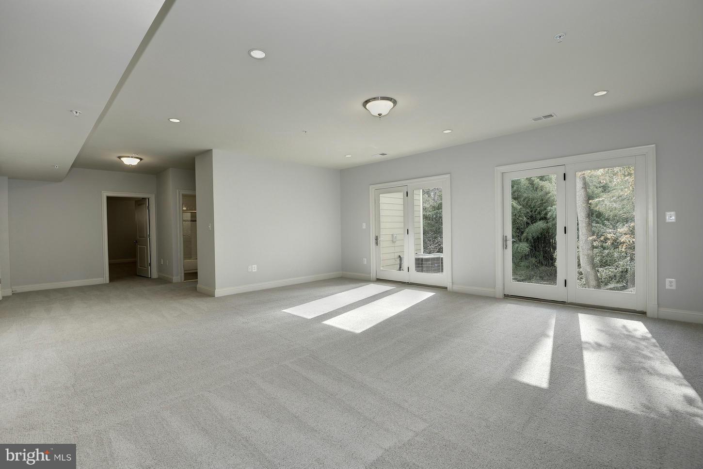 BURNING TREE MANOR - Residential