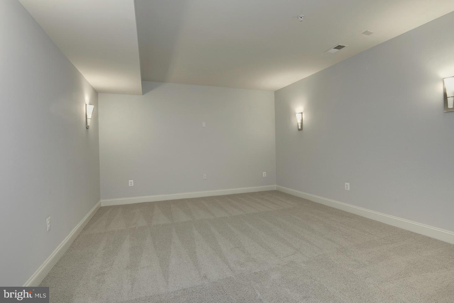 BURNING TREE MANOR - Residential