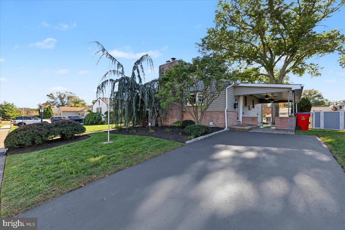 630 WOODLAND DRIVE