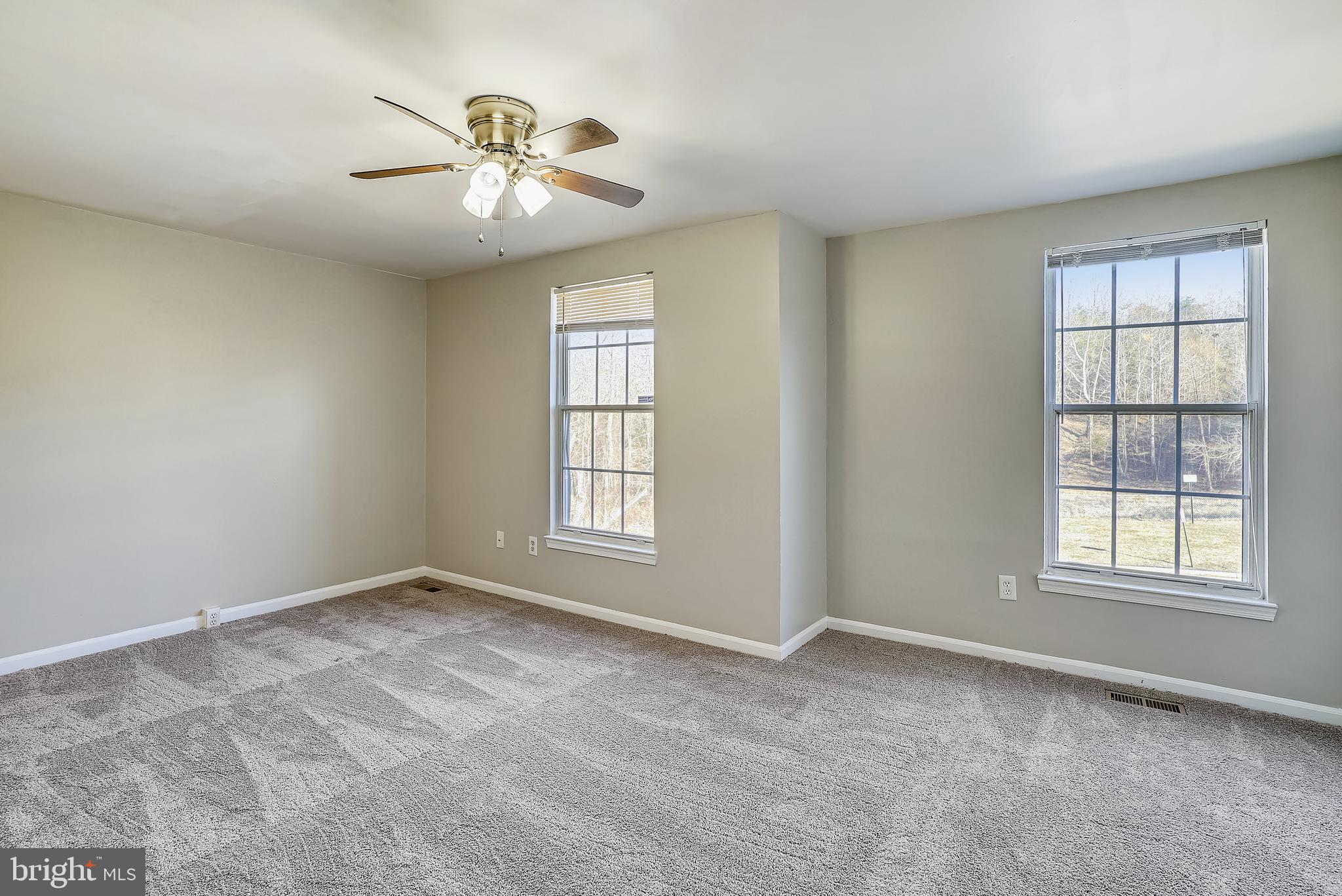 STONE RIVER - Residential