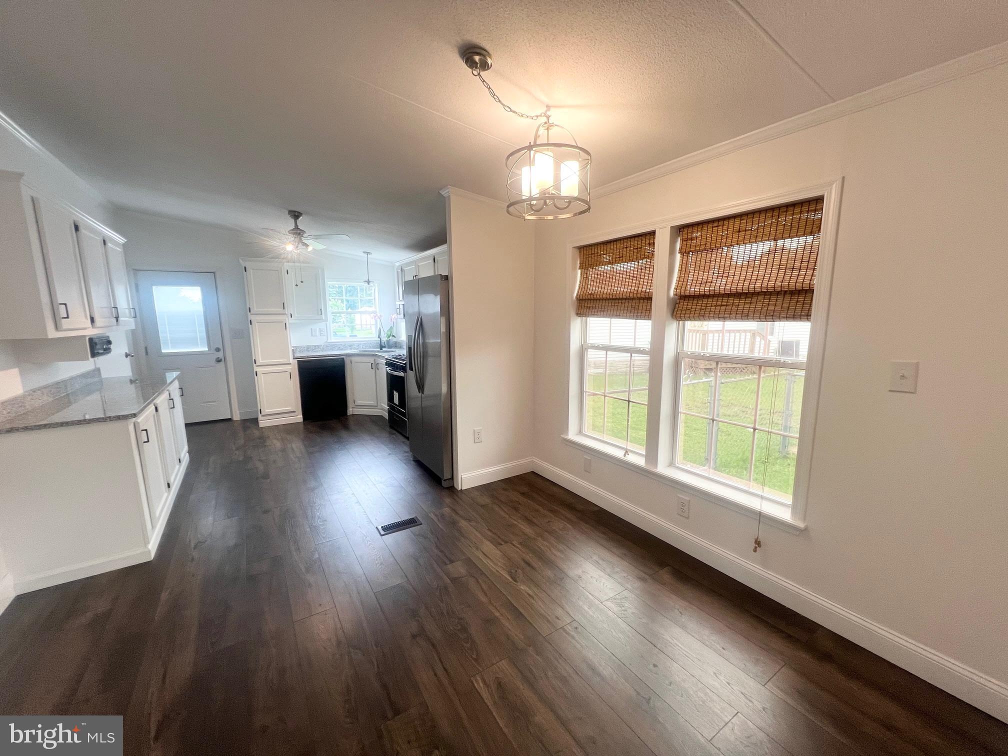 HIGHLAND MANOR - Residential