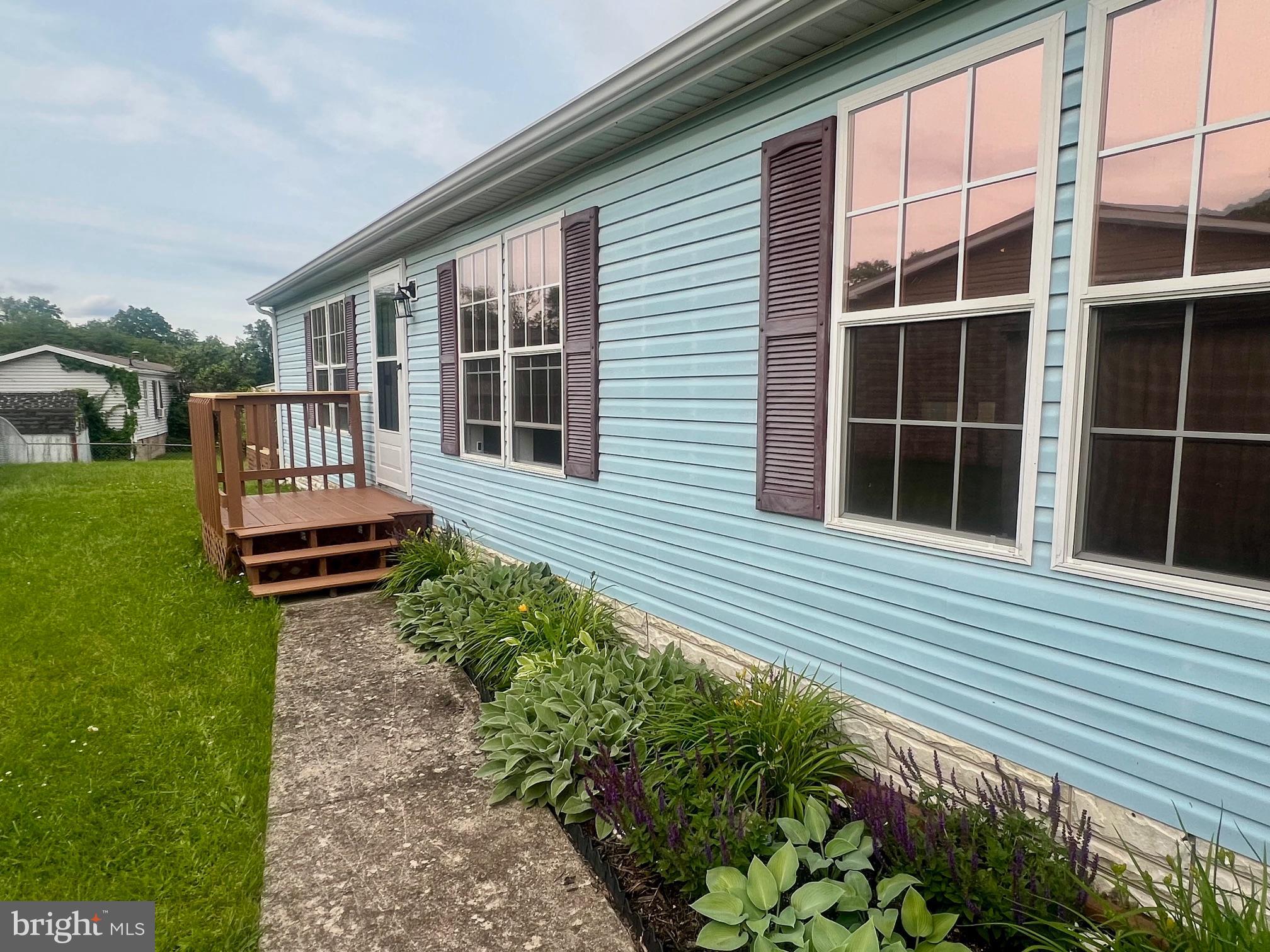 HIGHLAND MANOR - Residential