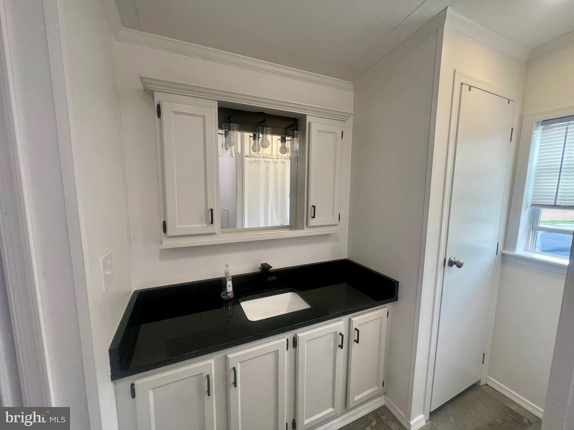 HIGHLAND MANOR - Residential