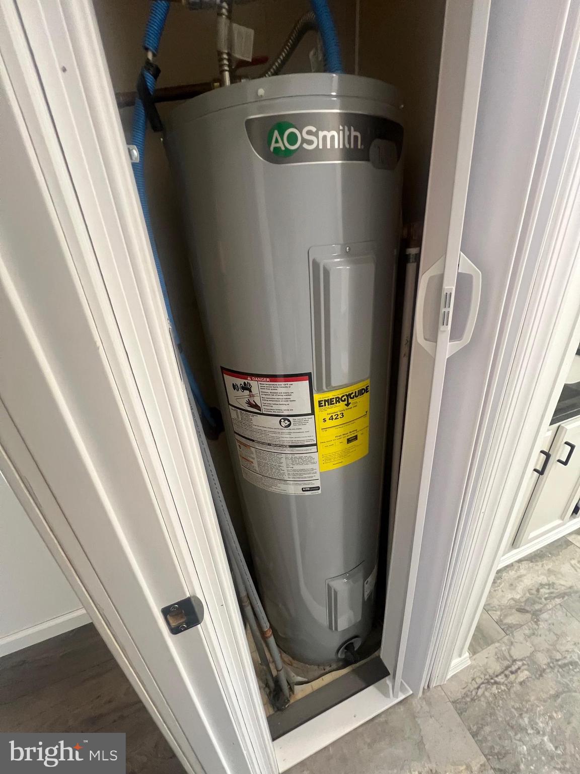 HIGHLAND MANOR - Residential