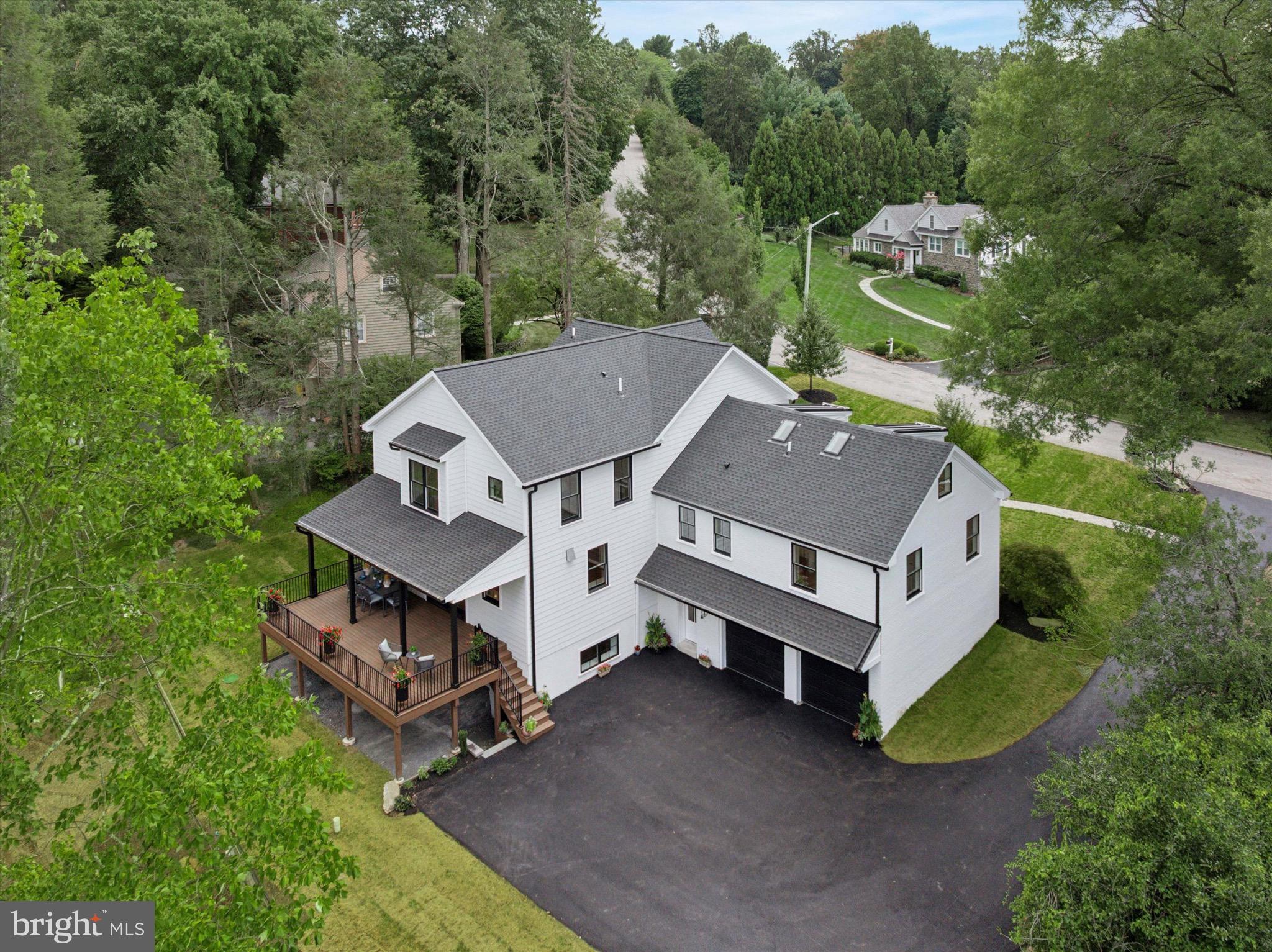 GLADWYNE - Residential