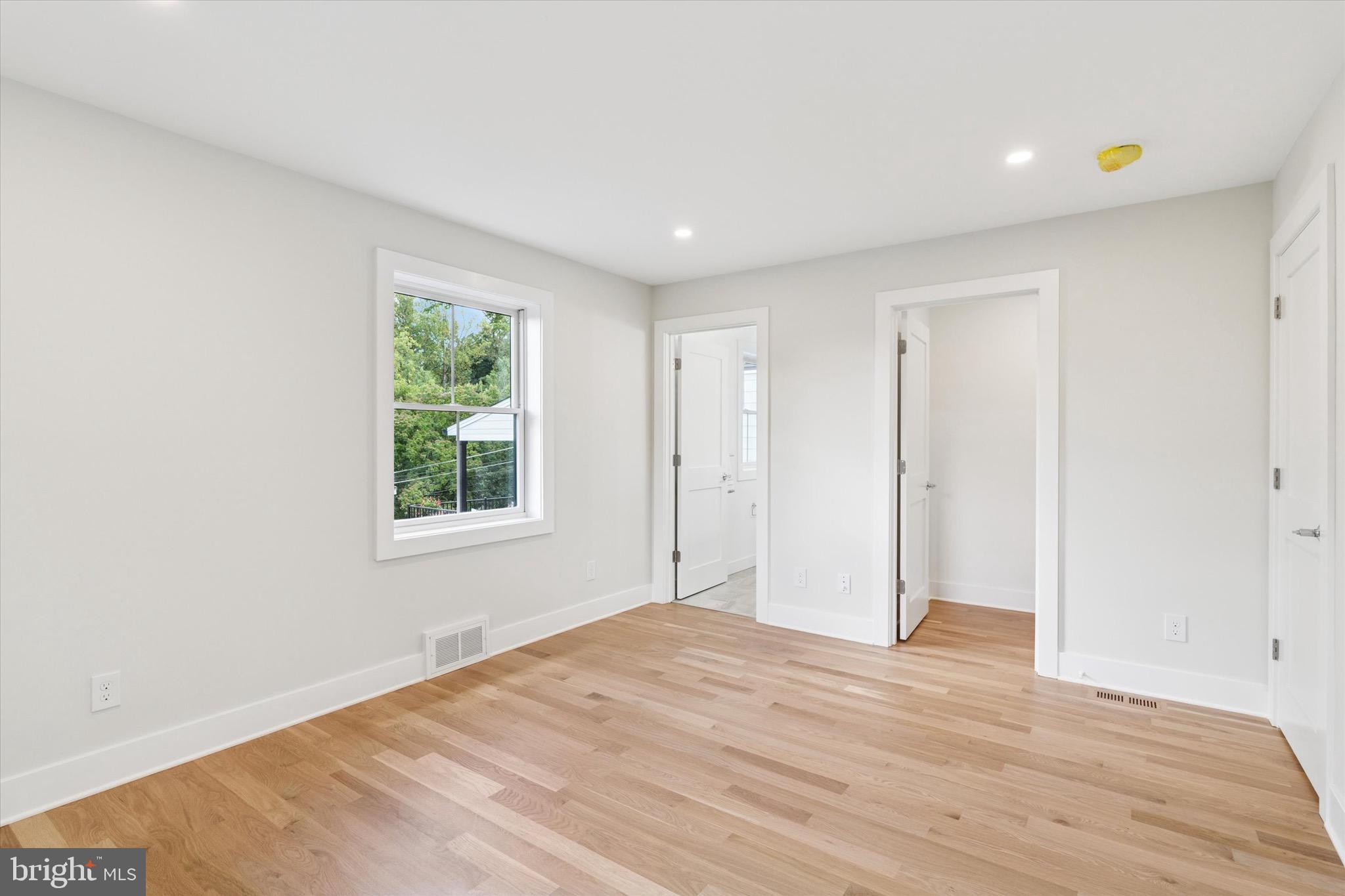 GLADWYNE - Residential