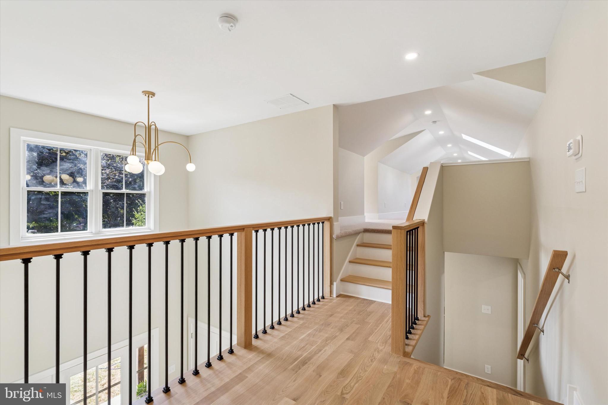 GLADWYNE - Residential